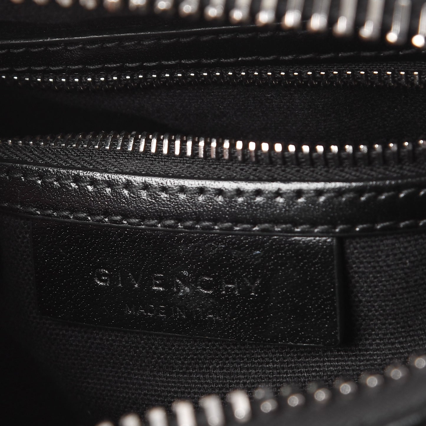 Shiny Lord Calfskin Mini Antigona Black