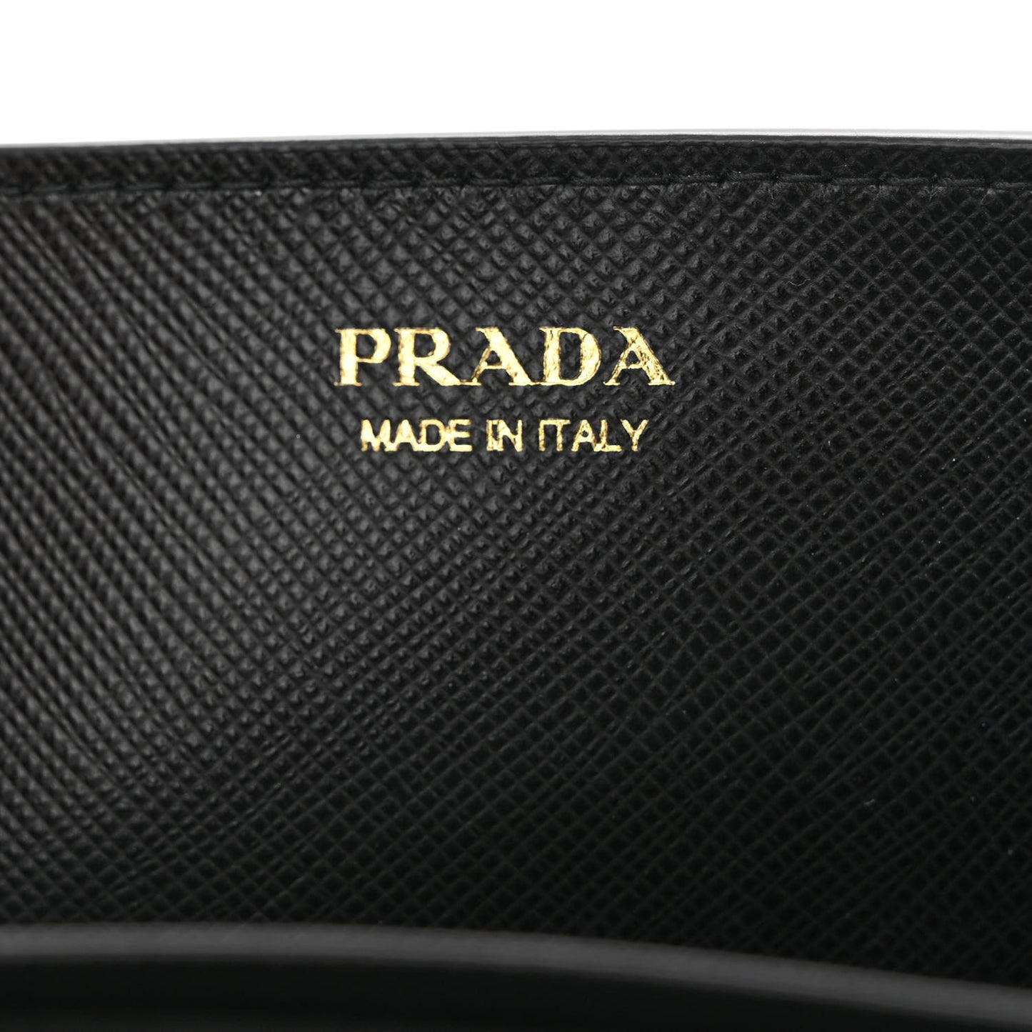 Saffiano Wallet on Chain Black