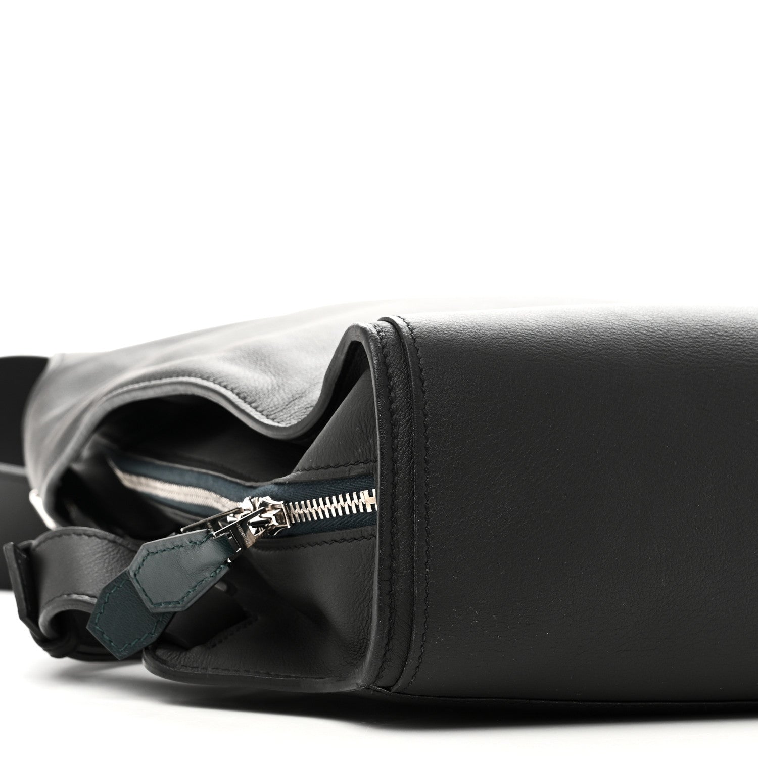 Hermes Taurillon Cristobal Cityback 27 8 of 9