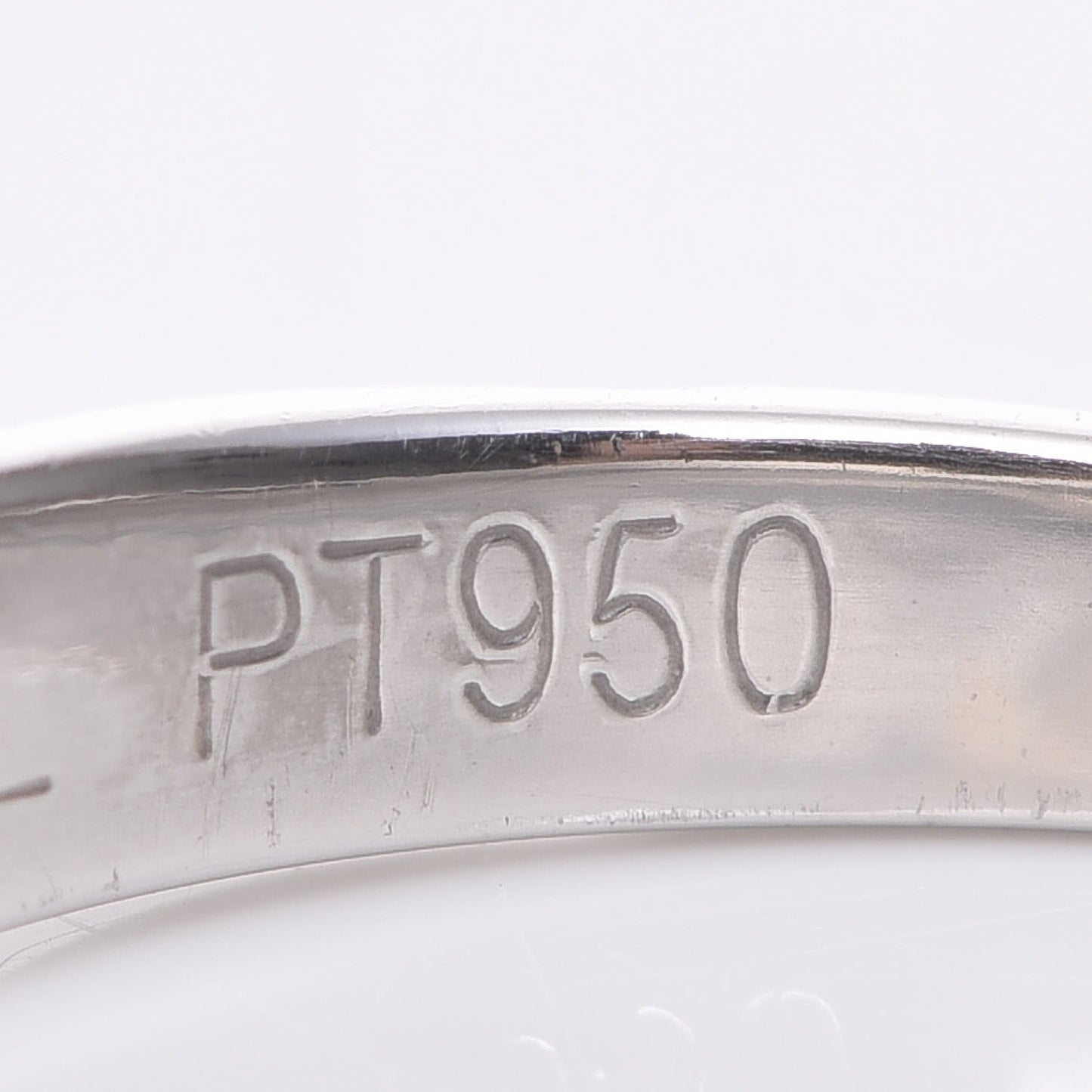 Platinum Diamond Matelasse Ring 48 4.5