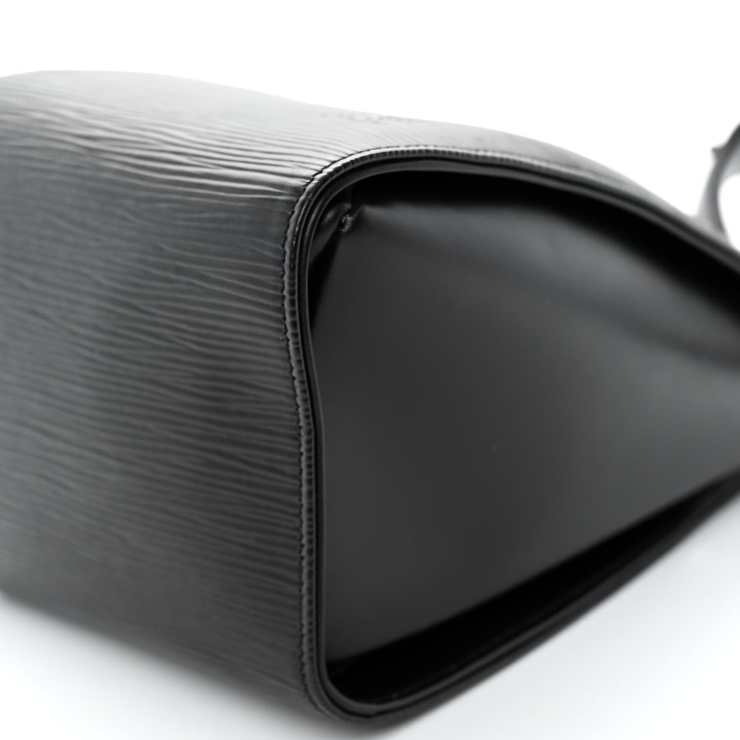Epi Minuit Black