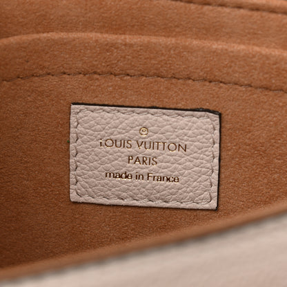 Louis Vuitton Grained Calfskin Lockme Tender Quartz 6 of 11