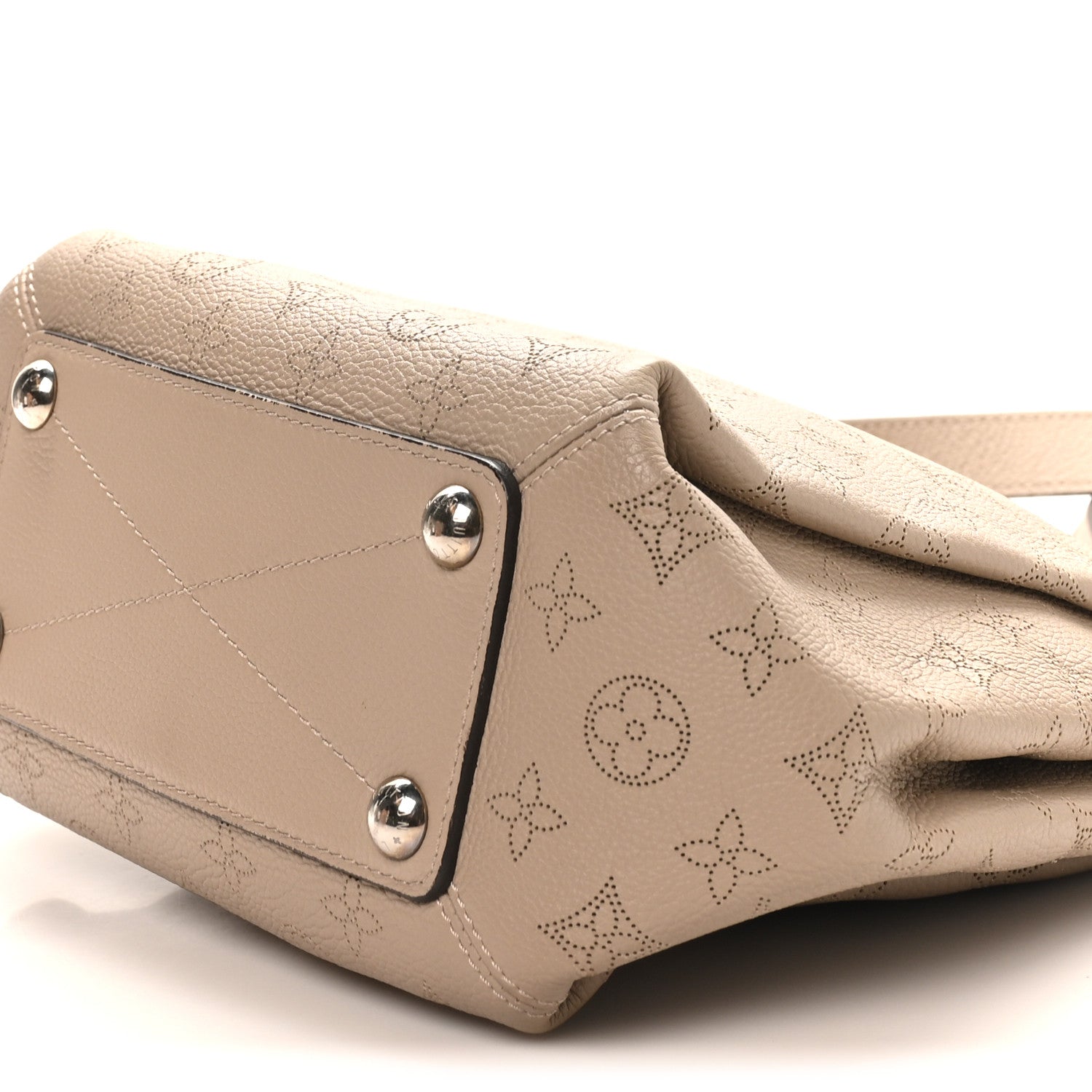 Louis Vuitton Mahina Babylone Chain BB Galet 9 of 9