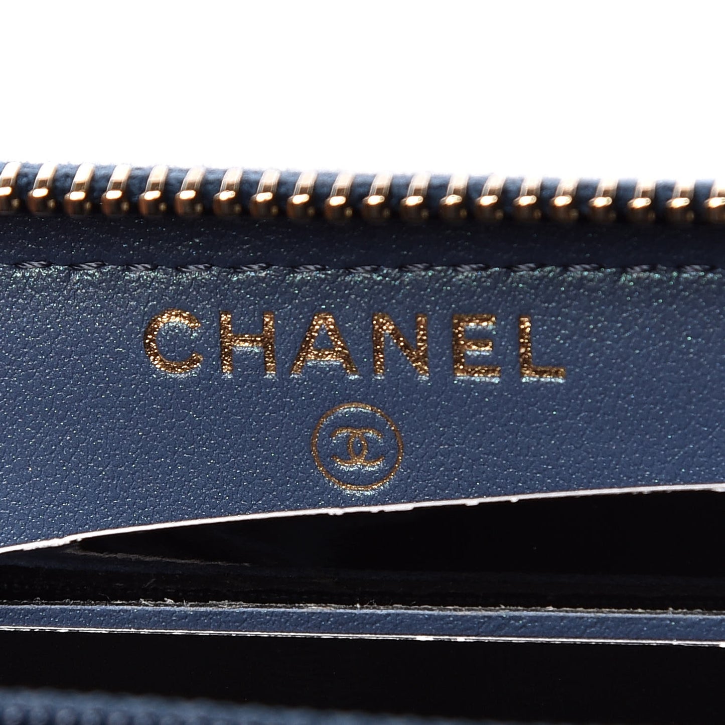 Iridescent Caviar Quilted Medium Zip Around Wallet Dark Blue