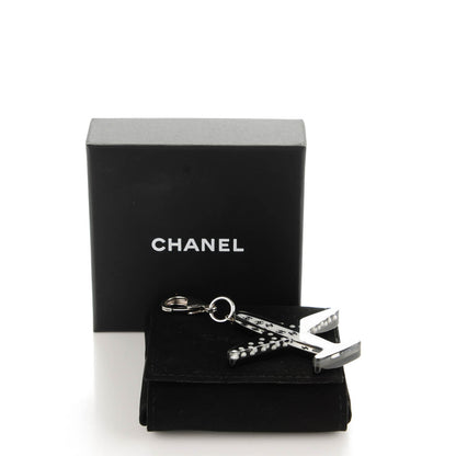 Chanel Pearl Resin CC Airline Bag Charm Black White 4 of 4
