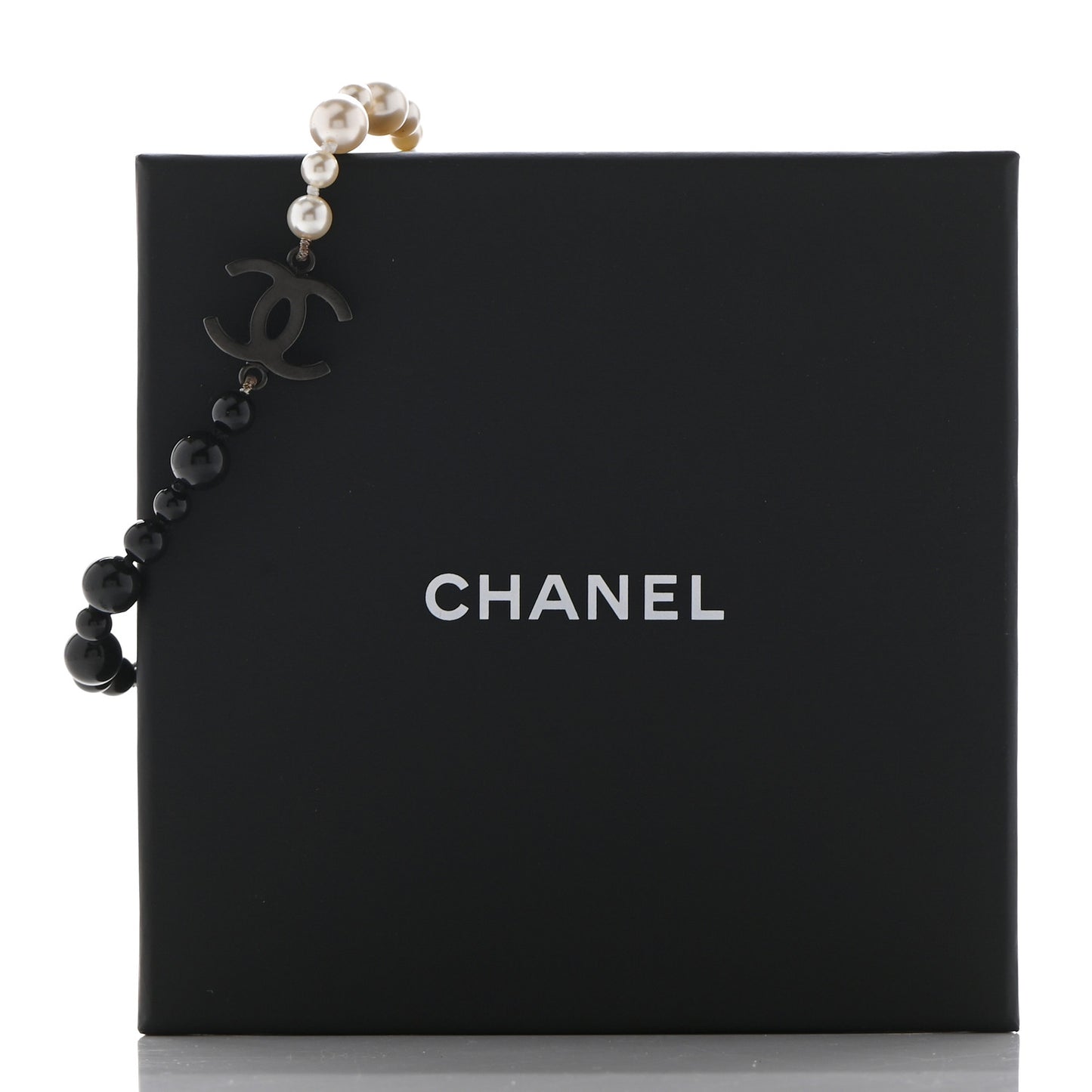 Pearl Beaded CC Bracelet Black