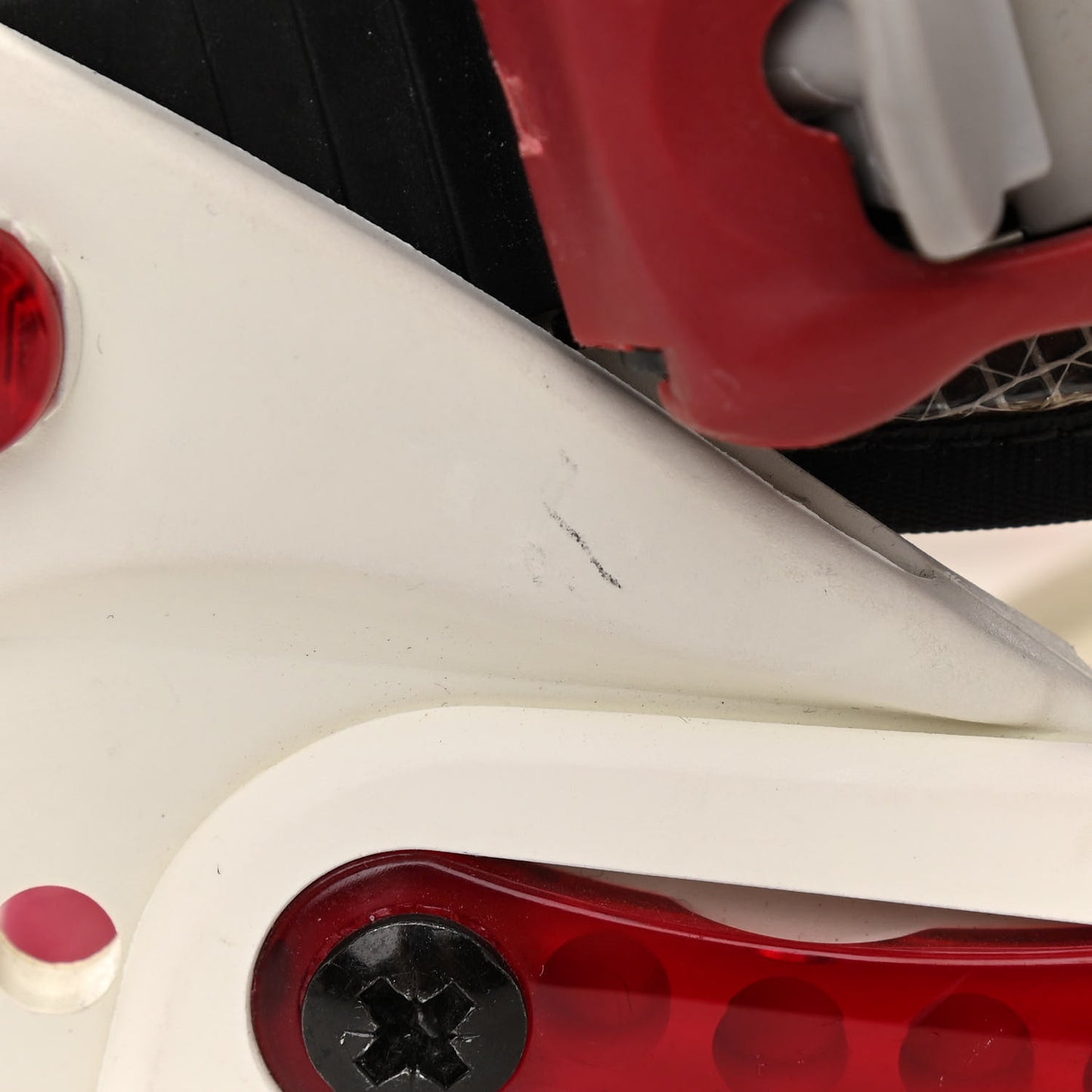 Luxury in the Alps Snowboard and Bindings Set 157 White Red