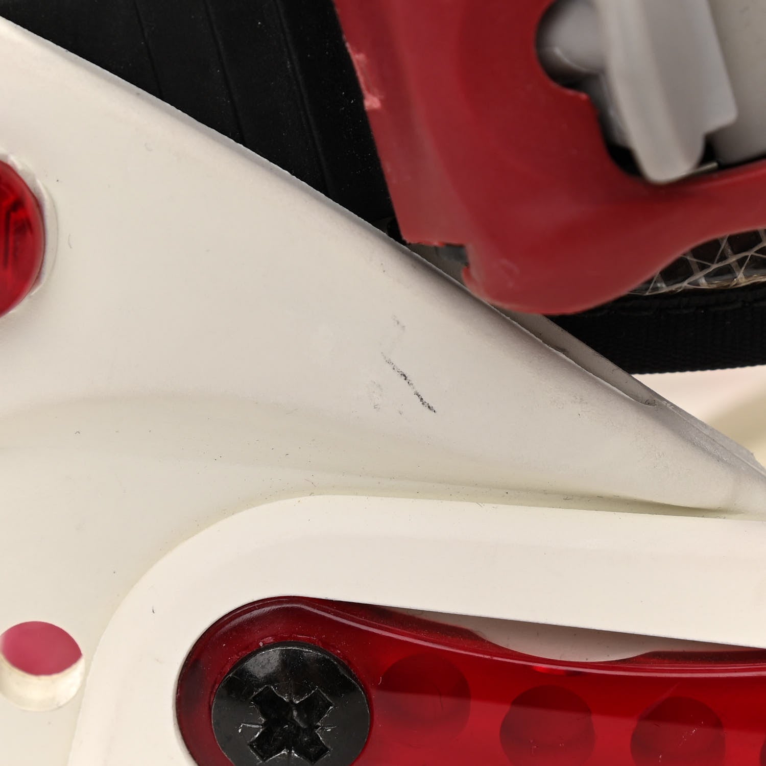 Chanel Luxury in the Alps Snowboard and Bindings Set 157 White Red 20 of 25