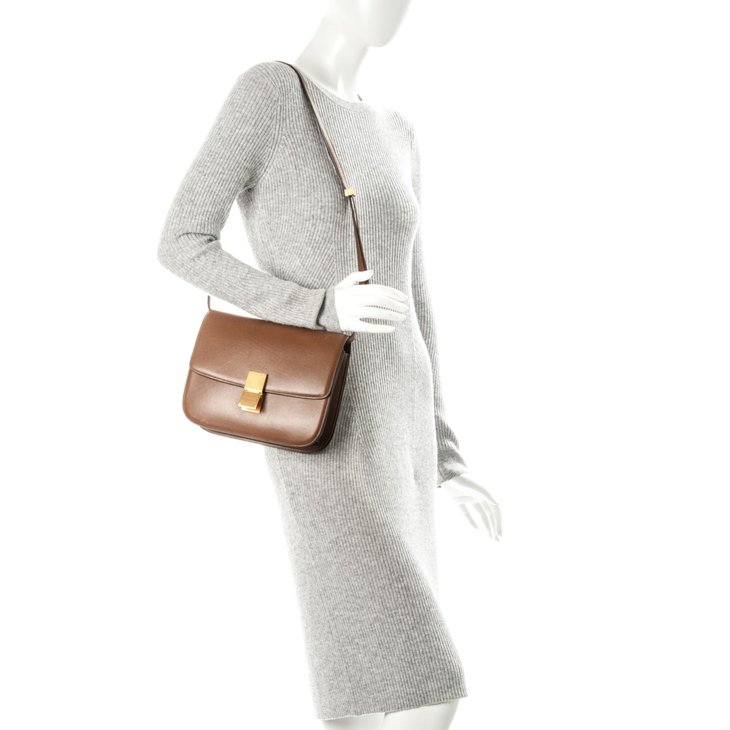 Box Calfskin Medium Classic Box Flap Bag Camel