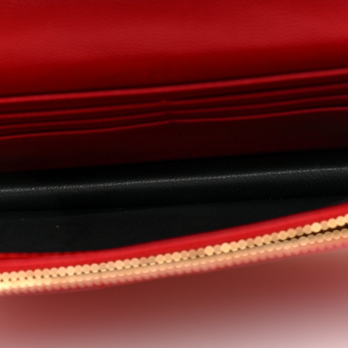 Grain De Poudre Matelasse Chevron Monogram Envelope Chain Wallet New Red
