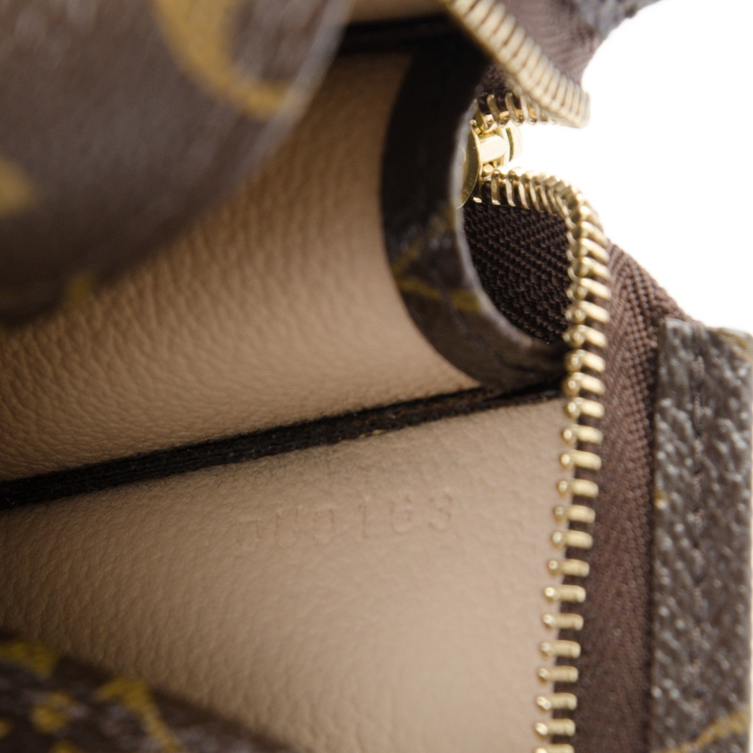 Louis Vuitton Monogram Toiletry Pouch 15 7 of 7