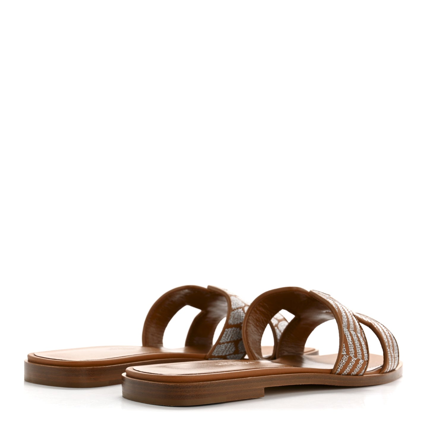 Embroidered Calfskin Oran Sandals 38 Naturel Gris Argente