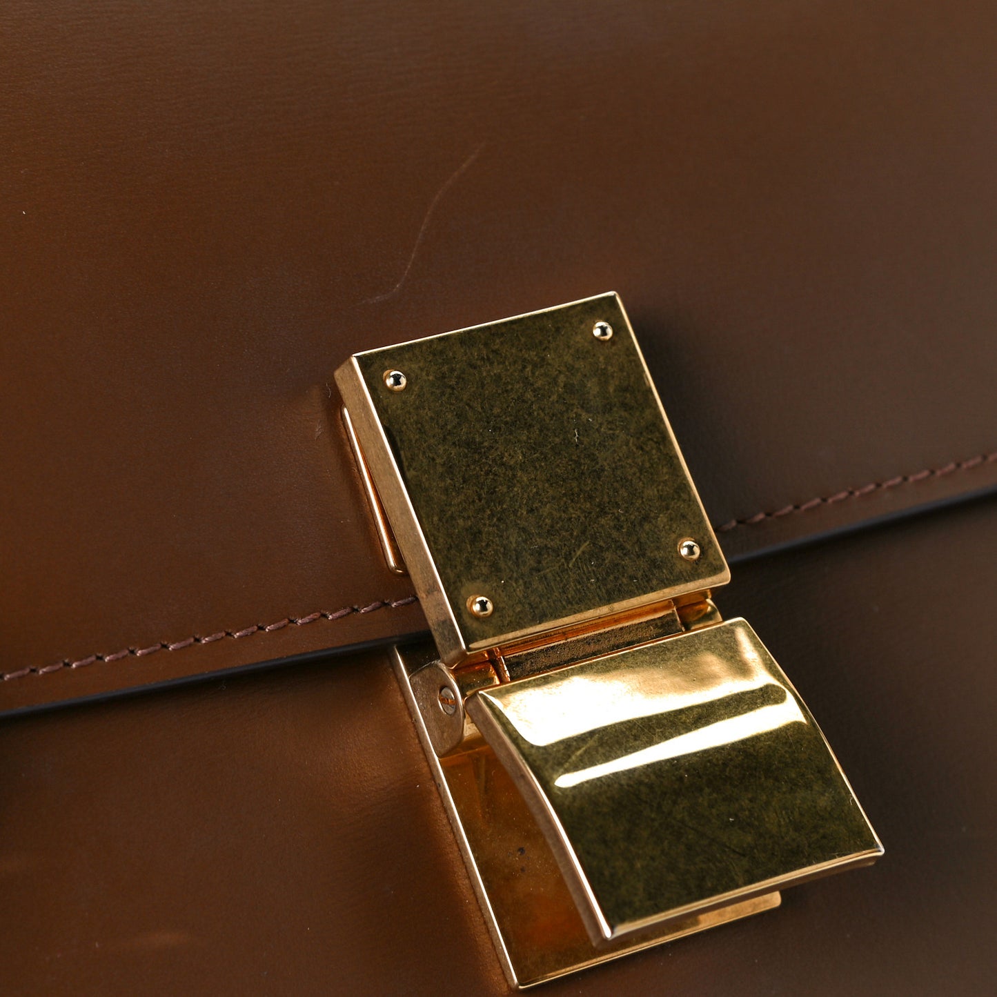 Box Calfskin Medium Classic Box Flap Bag Camel