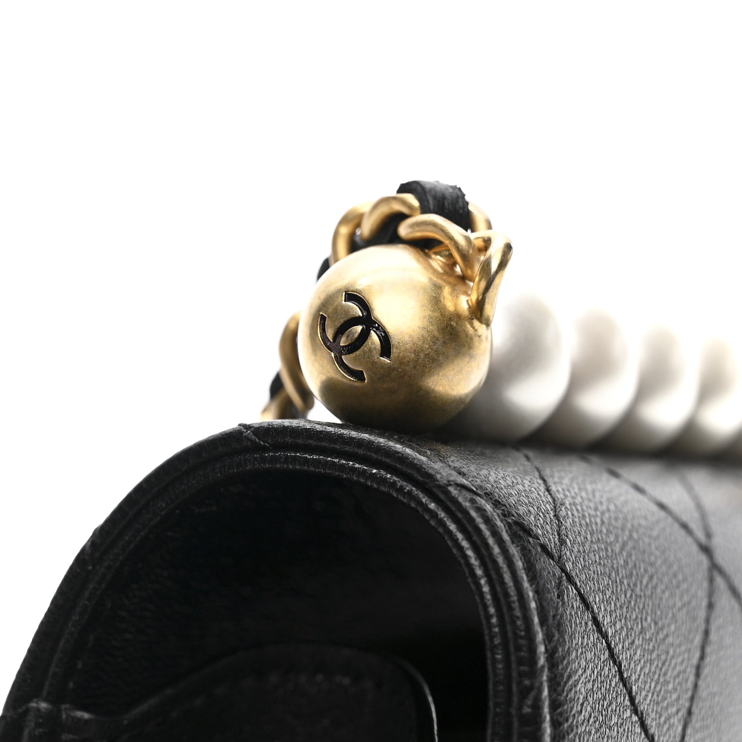 Goatskin Chic Pearls Clutch On Chain Black