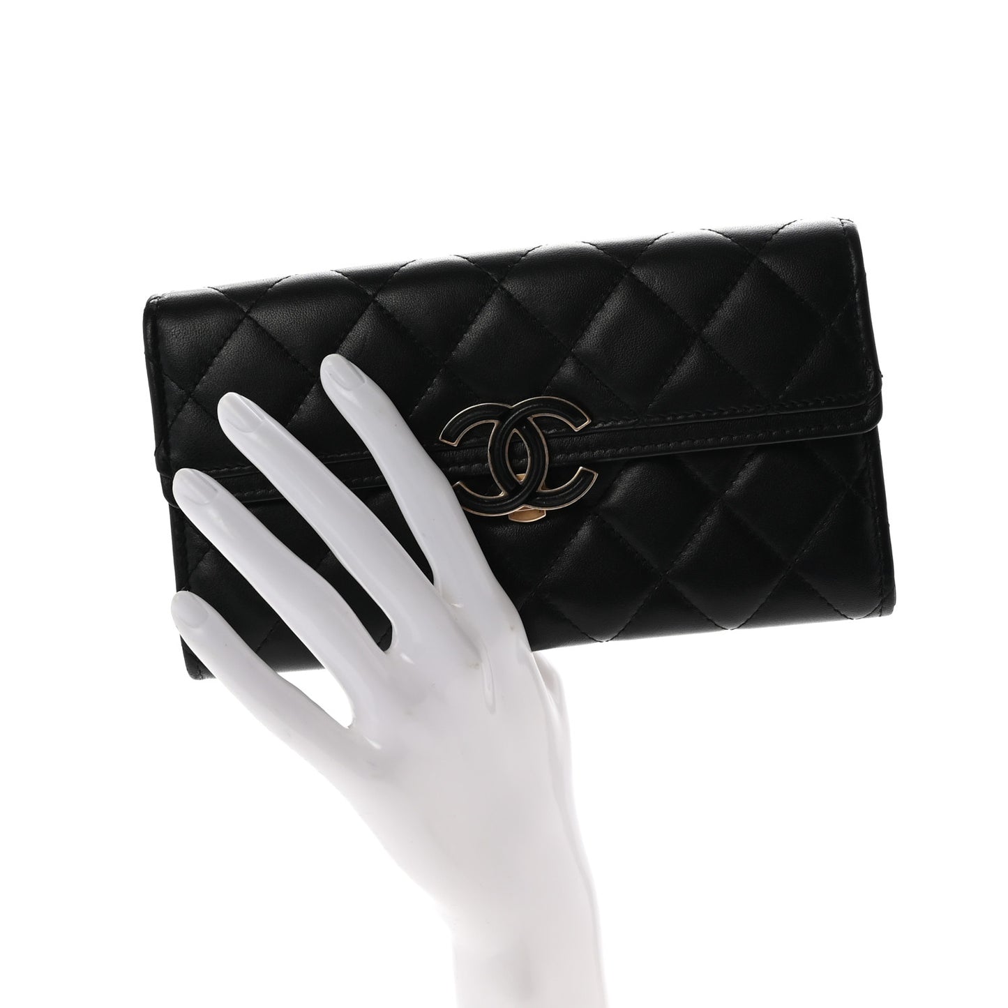 Lambskin Quilted CC Chic Gusset Wallet Black