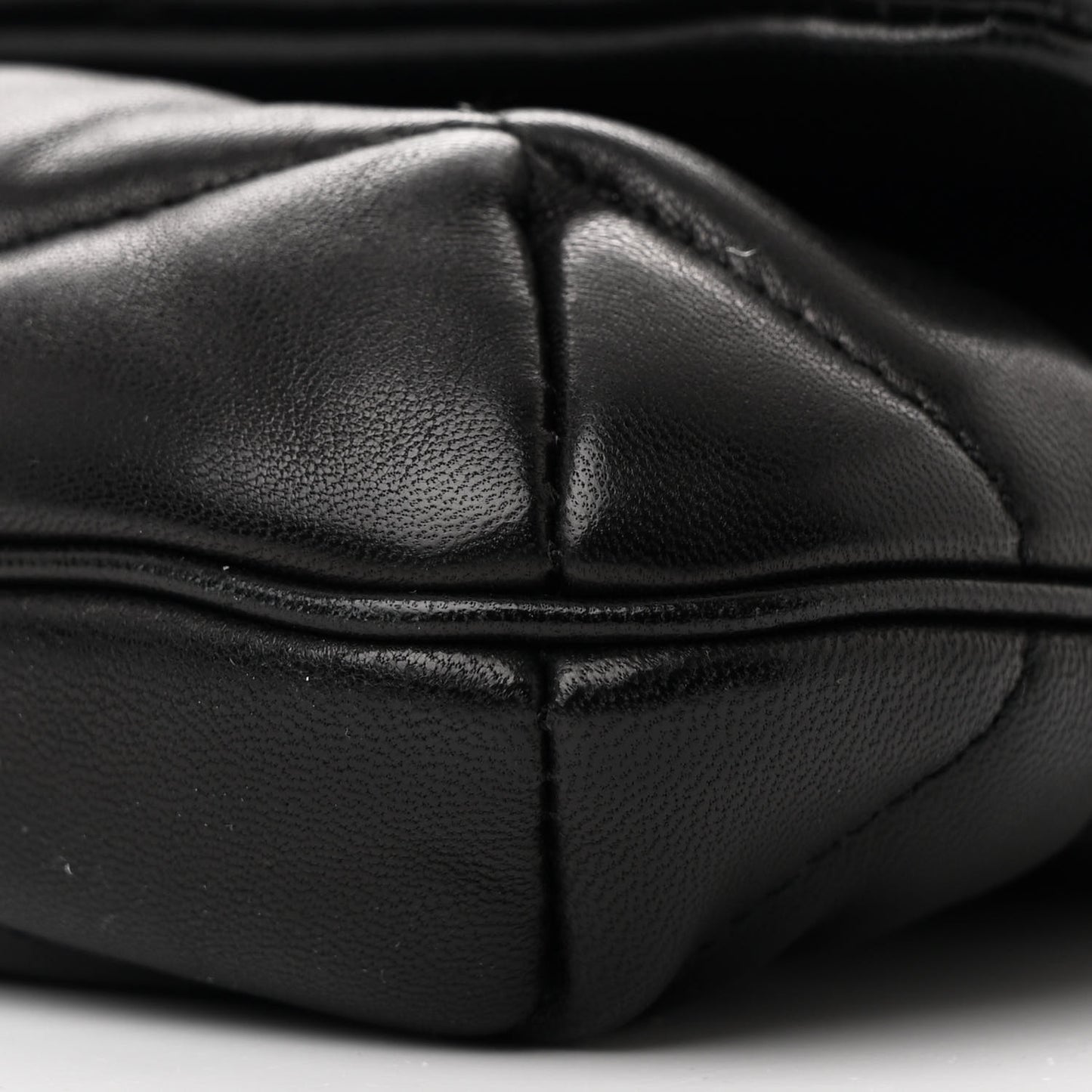 Lambskin Quilted Le 57 Diamond Shoulder Bag Black