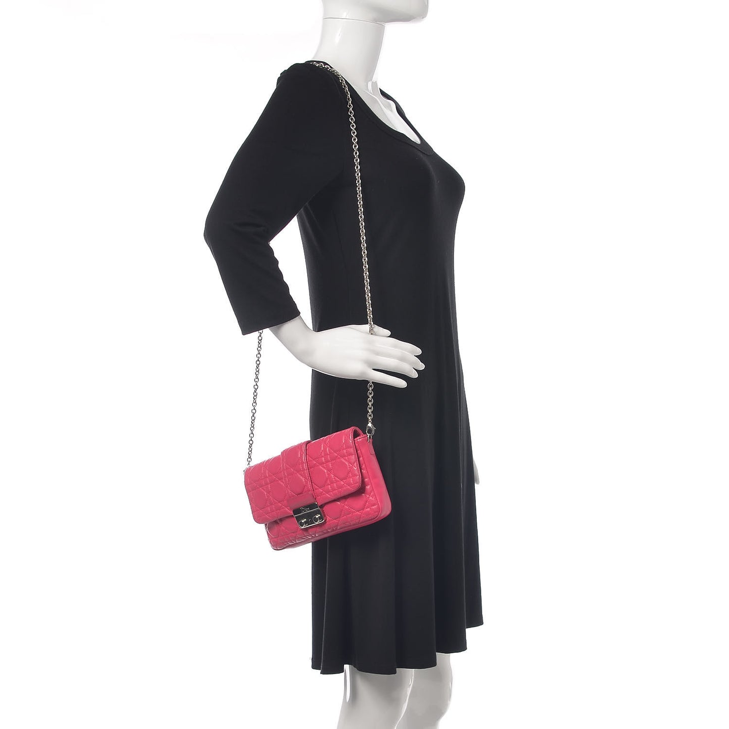 Lambskin Cannage New Lock Pouch Fuchsia