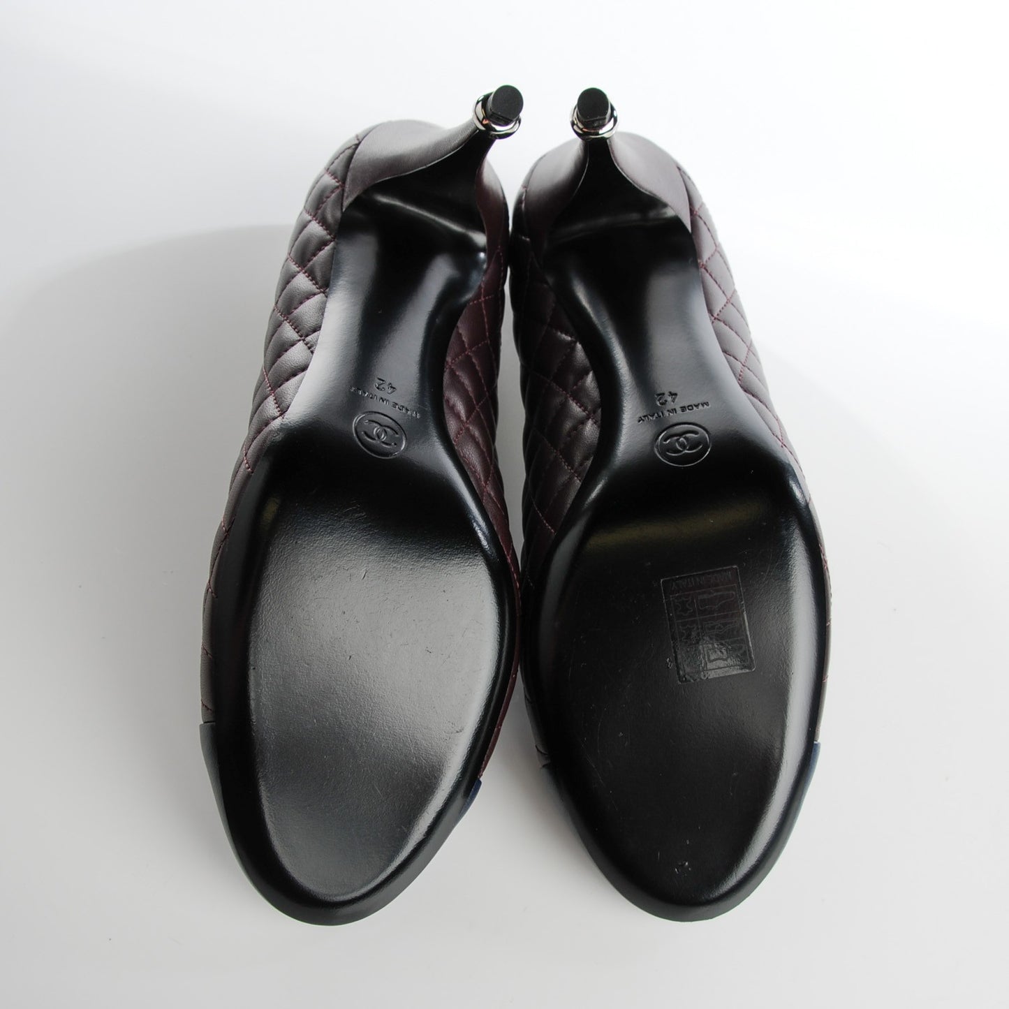 Lambskin Quilted Cap Toe Pumps 42 Burgundy Navy