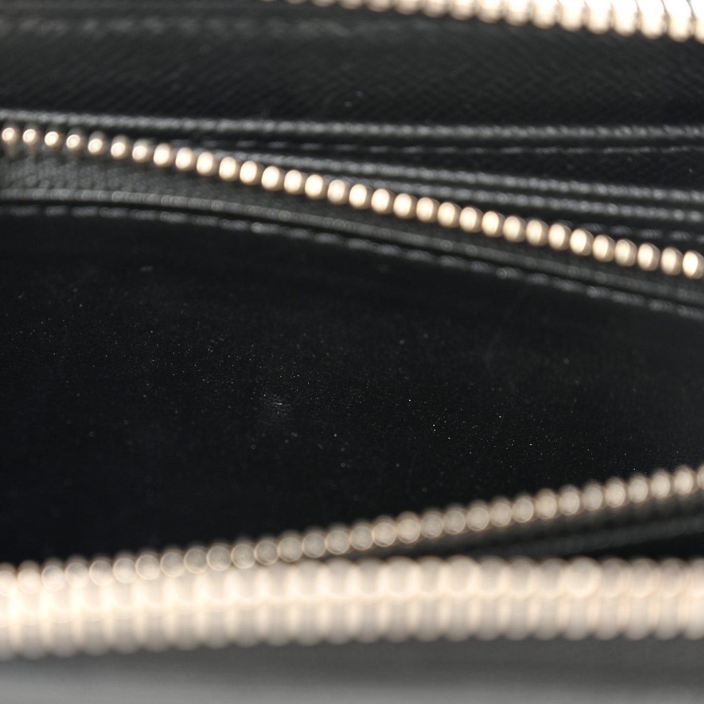 Epi Zippy Wallet Black