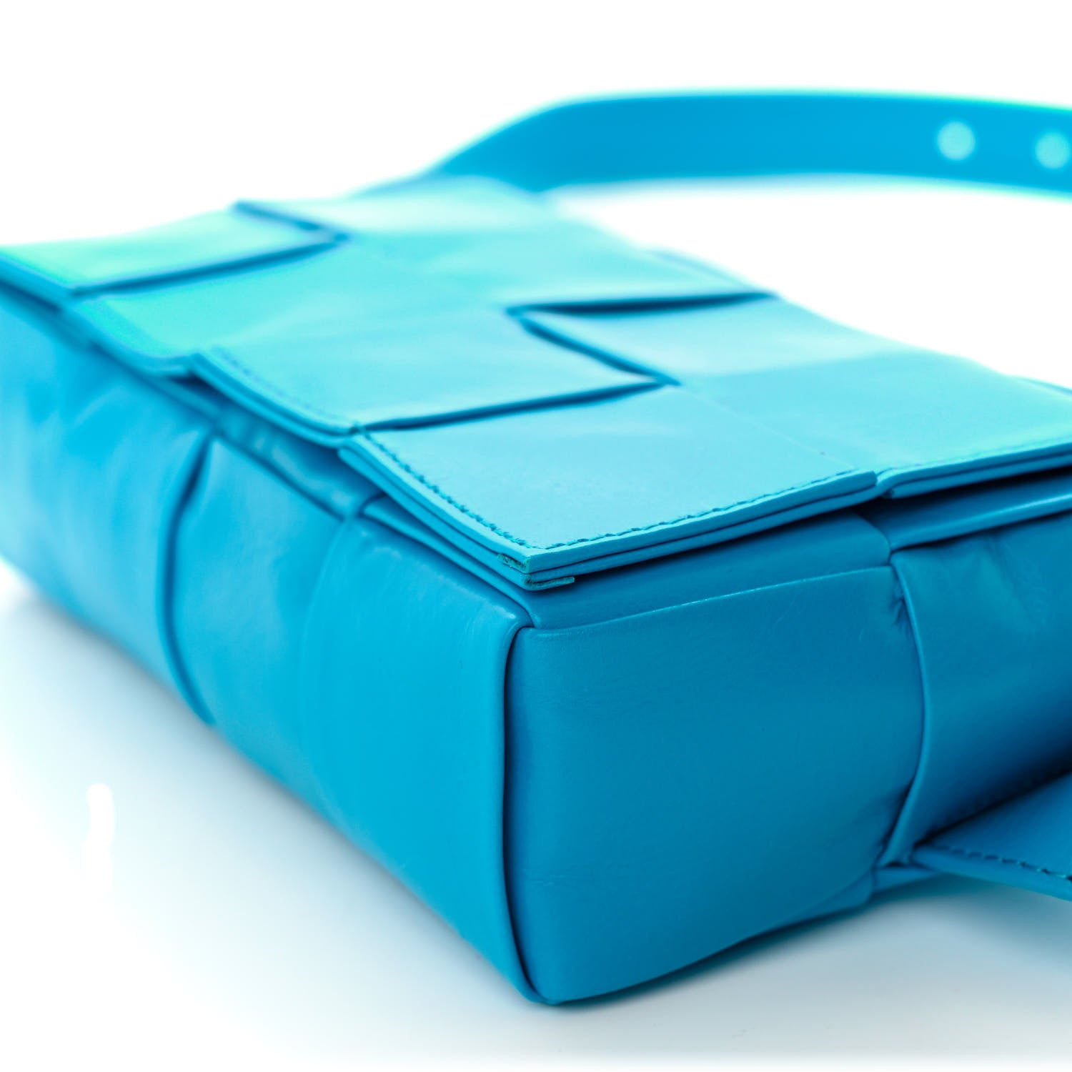 Bottega Veneta Paper Calfskin Intrecciato Cassette Belt Bag Pool 9 of 10