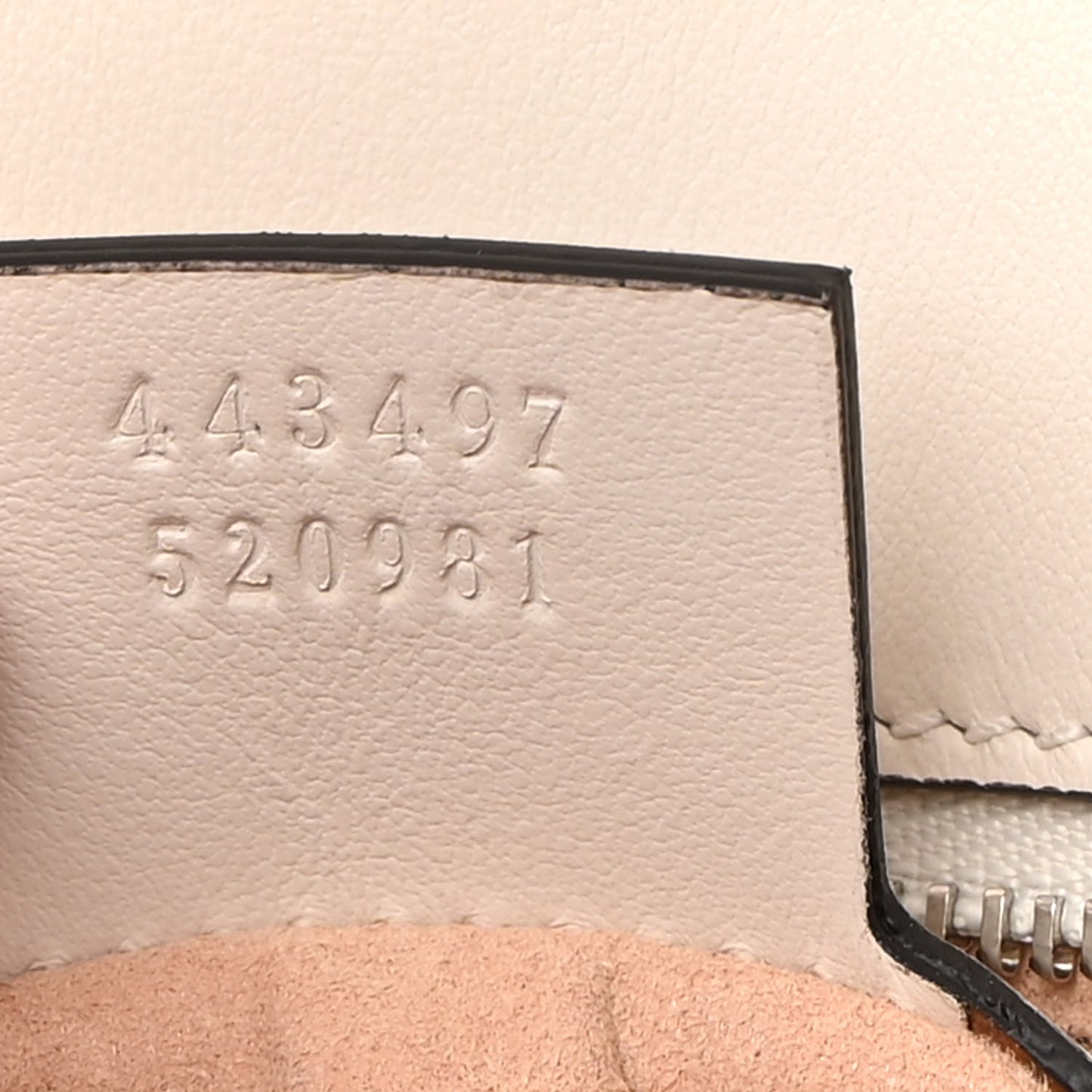 Calfskin Monogram Matelasse Diagonal GG Apple Small GG Marmont Shoulder Bag Ivory