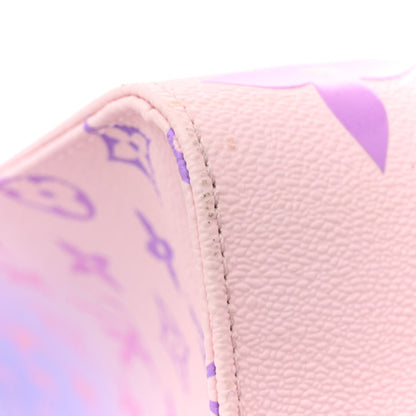 Louis Vuitton Monogram Giant Spring In The City Onthego GM Sunrise Pastel 14 of 15
