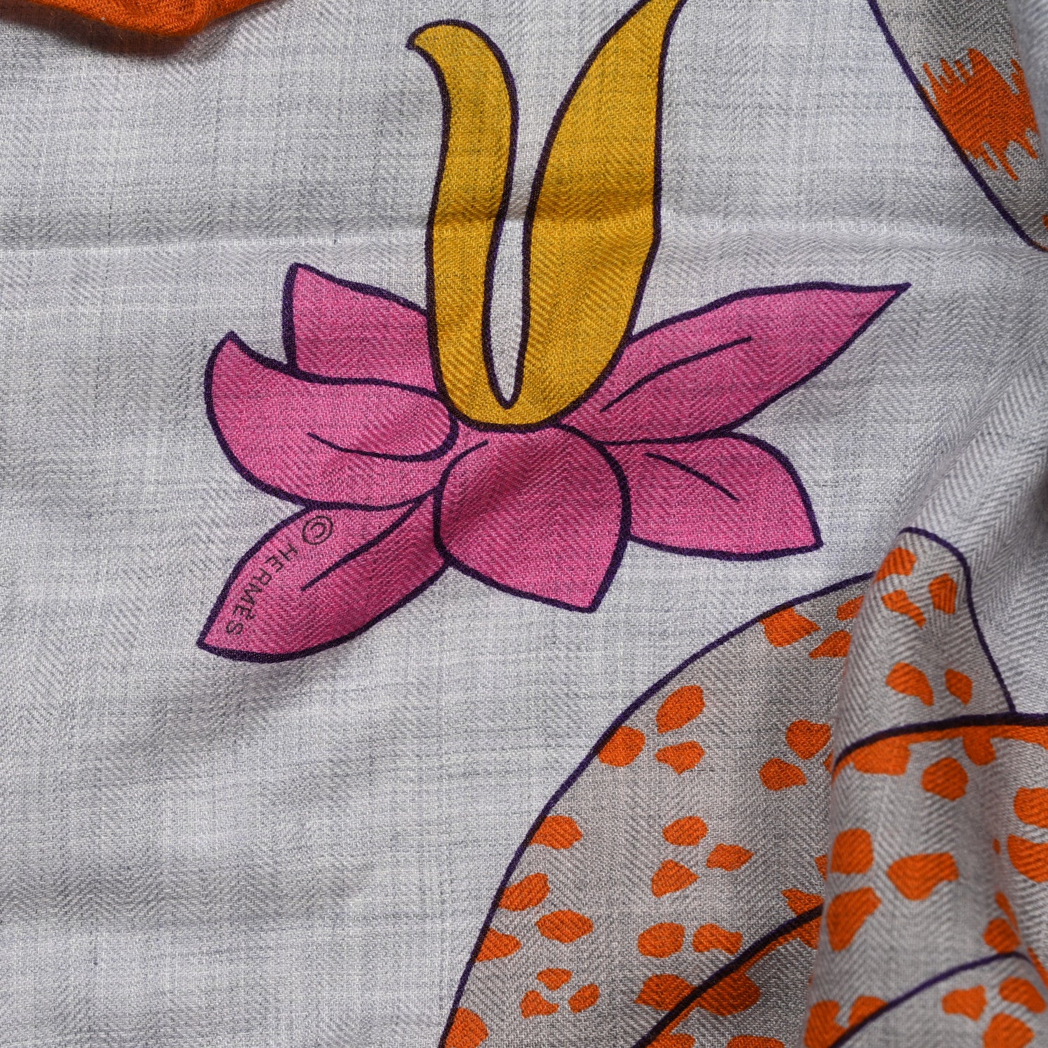 Hermes Cashmere Silk Les Leopards Shawl 140 Gris Chine Rose Or 4 of 5