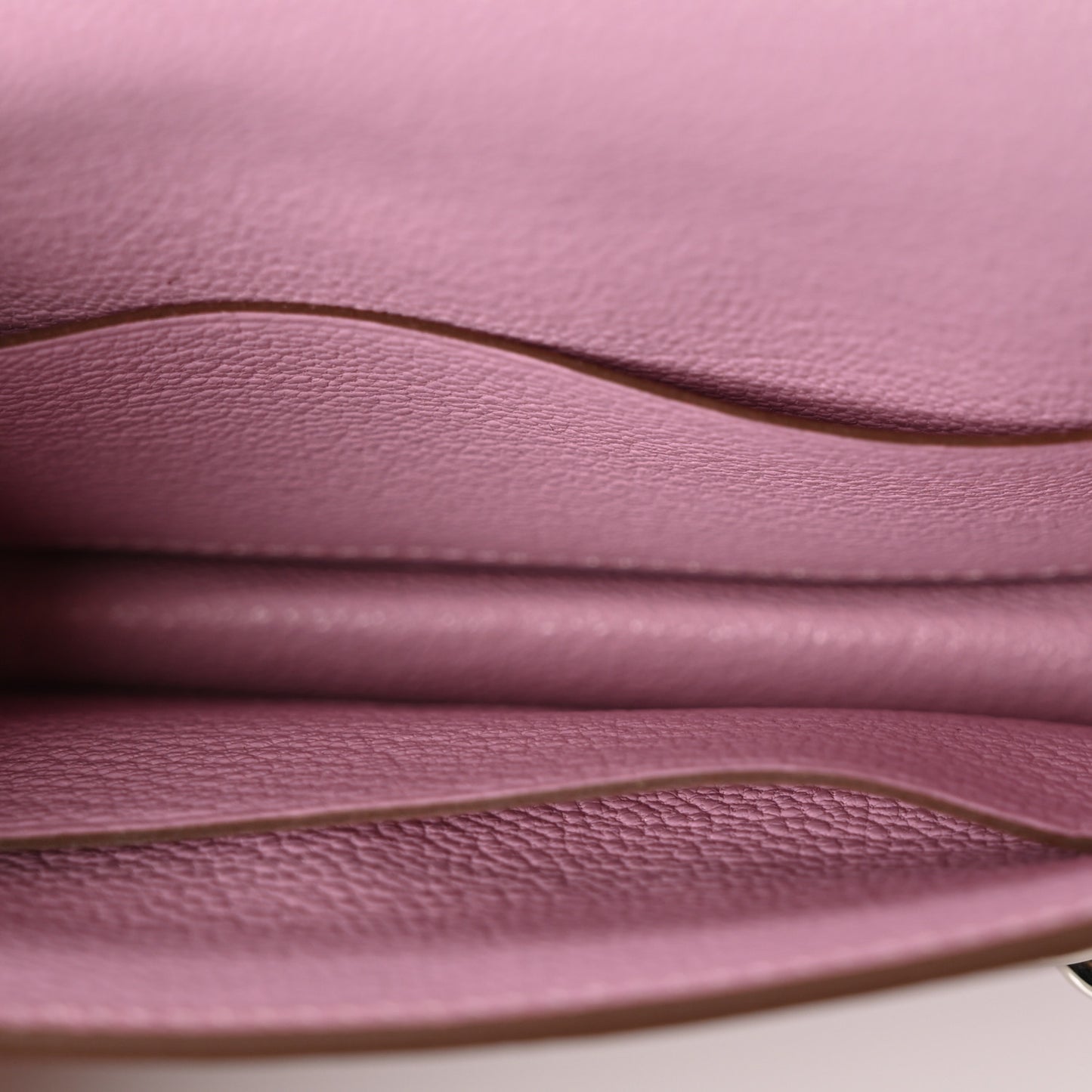 Chevre Mysore Roulis Slim Wallet Mauve Sylvestre