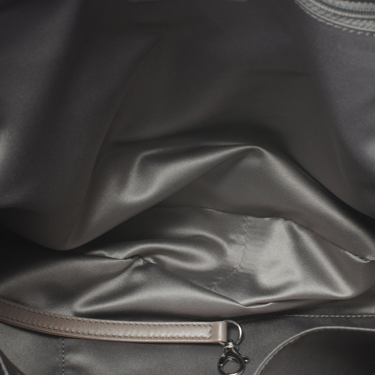 Leather Bubble Quilt Hobo Grey