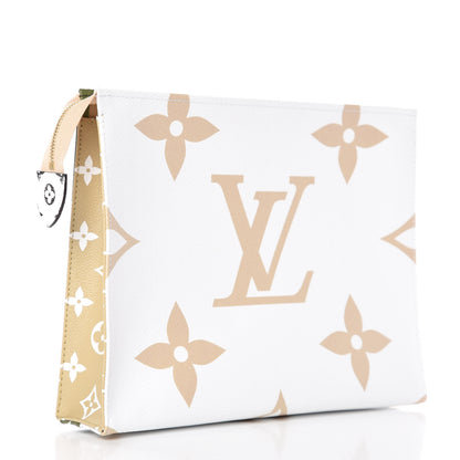 Louis Vuitton Monogram Giant Toiletry Pouch 26 Kaki 3 of 11