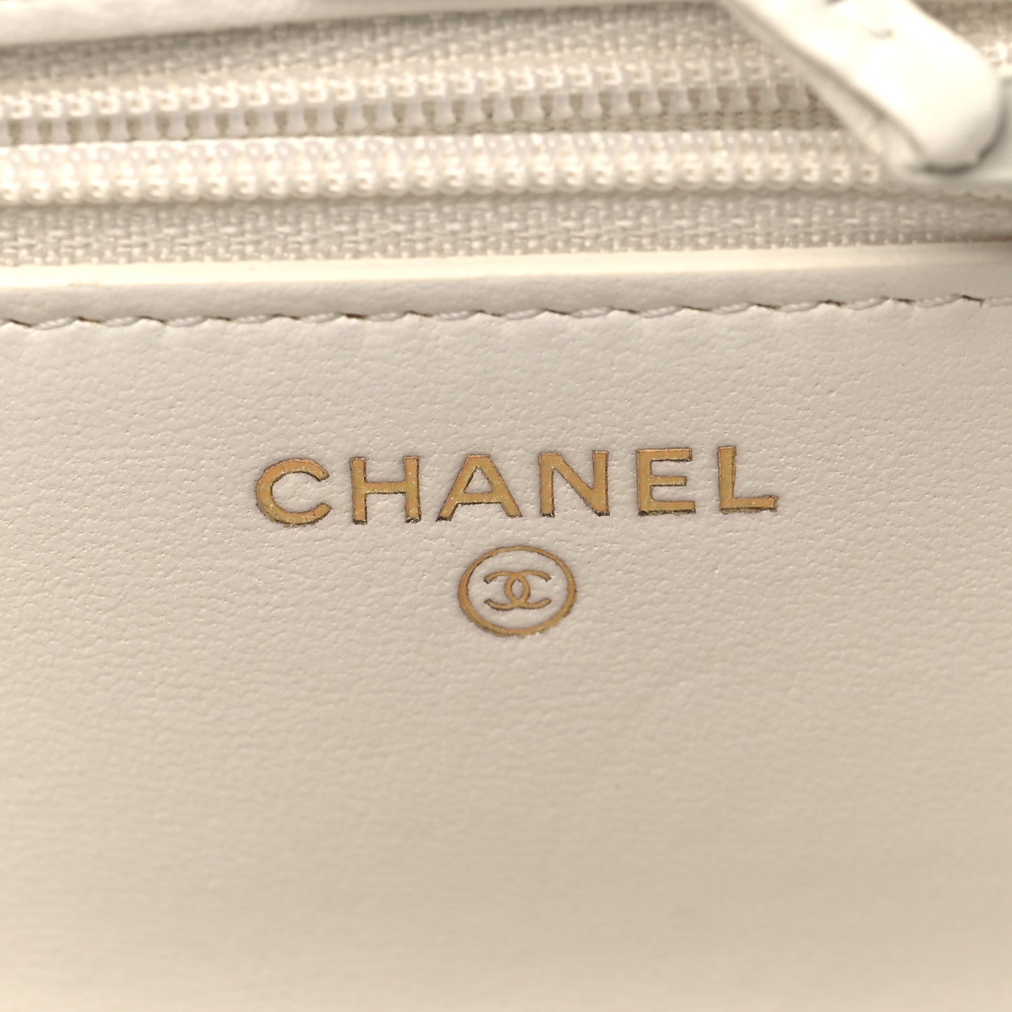 Lambskin Quilted Trendy CC Wallet On Chain WOC White