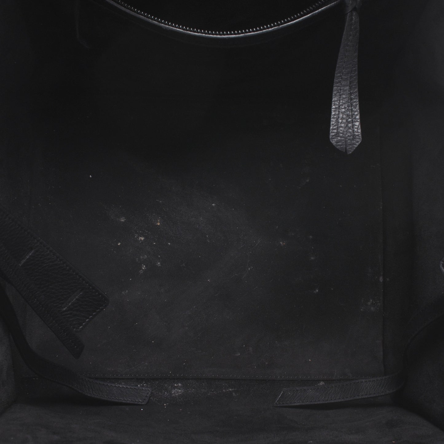 Supple Calfskin Medium Phantom Luggage Black
