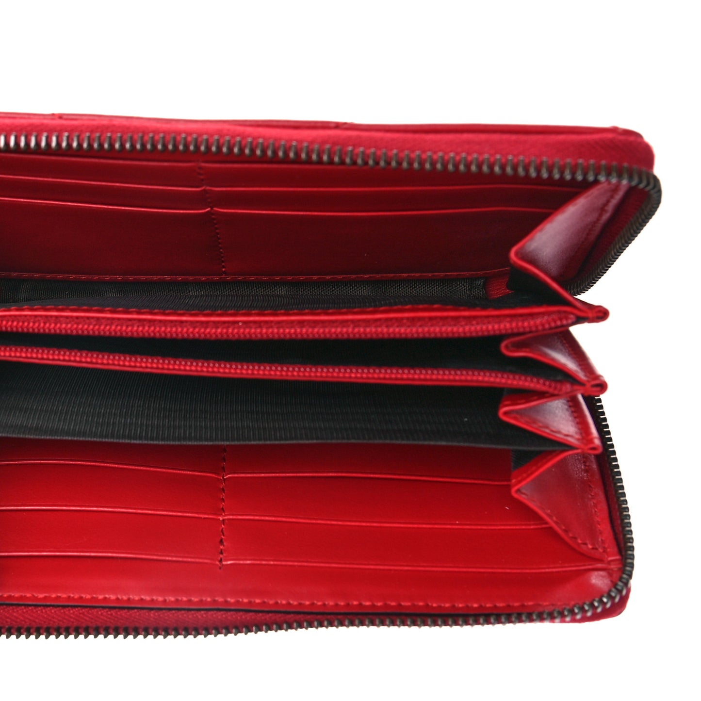 Calfskin Matelasse GG Marmont Zip Around Wallet Hibiscus Red