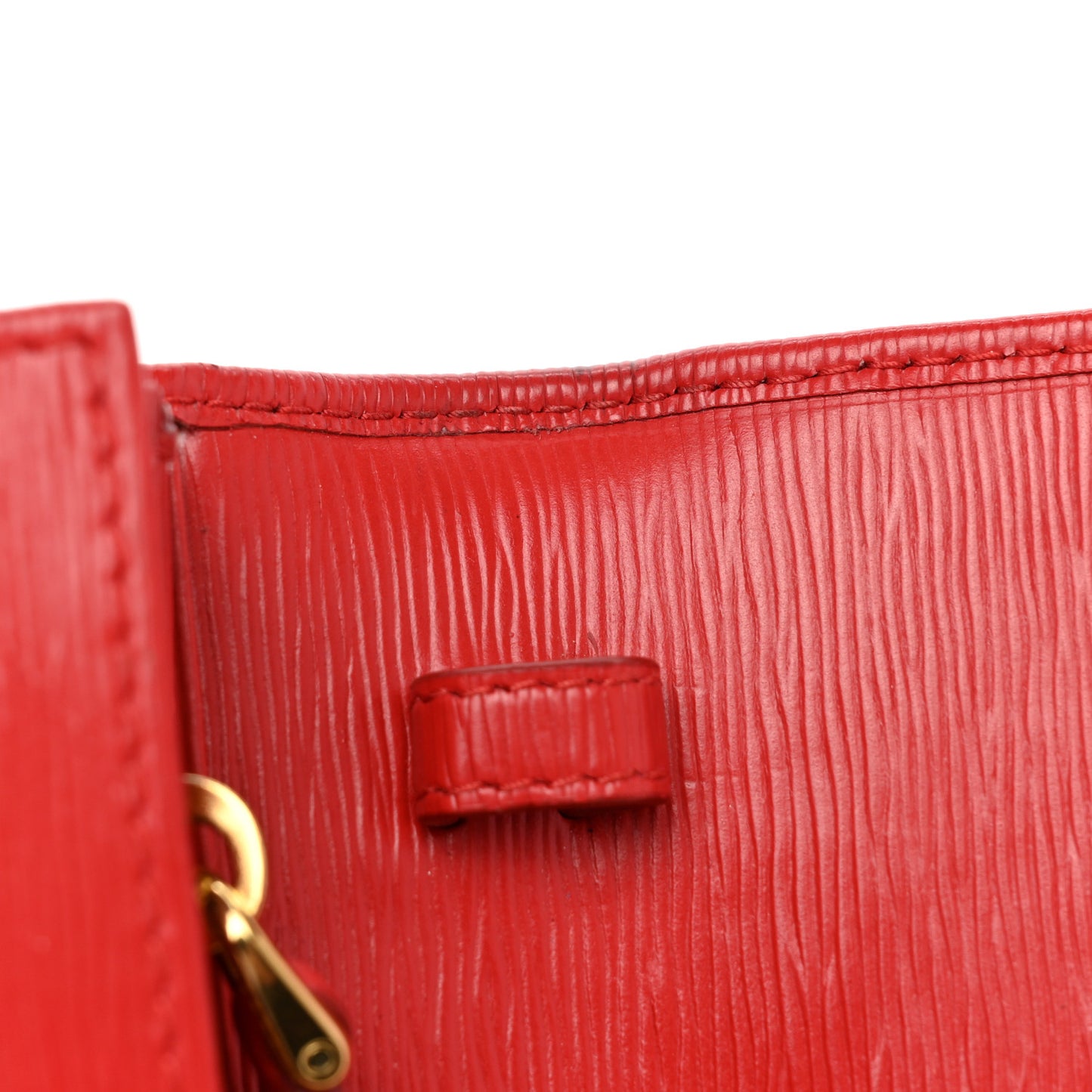 Vitello Move Metal Oro Chain Wallet Lacca