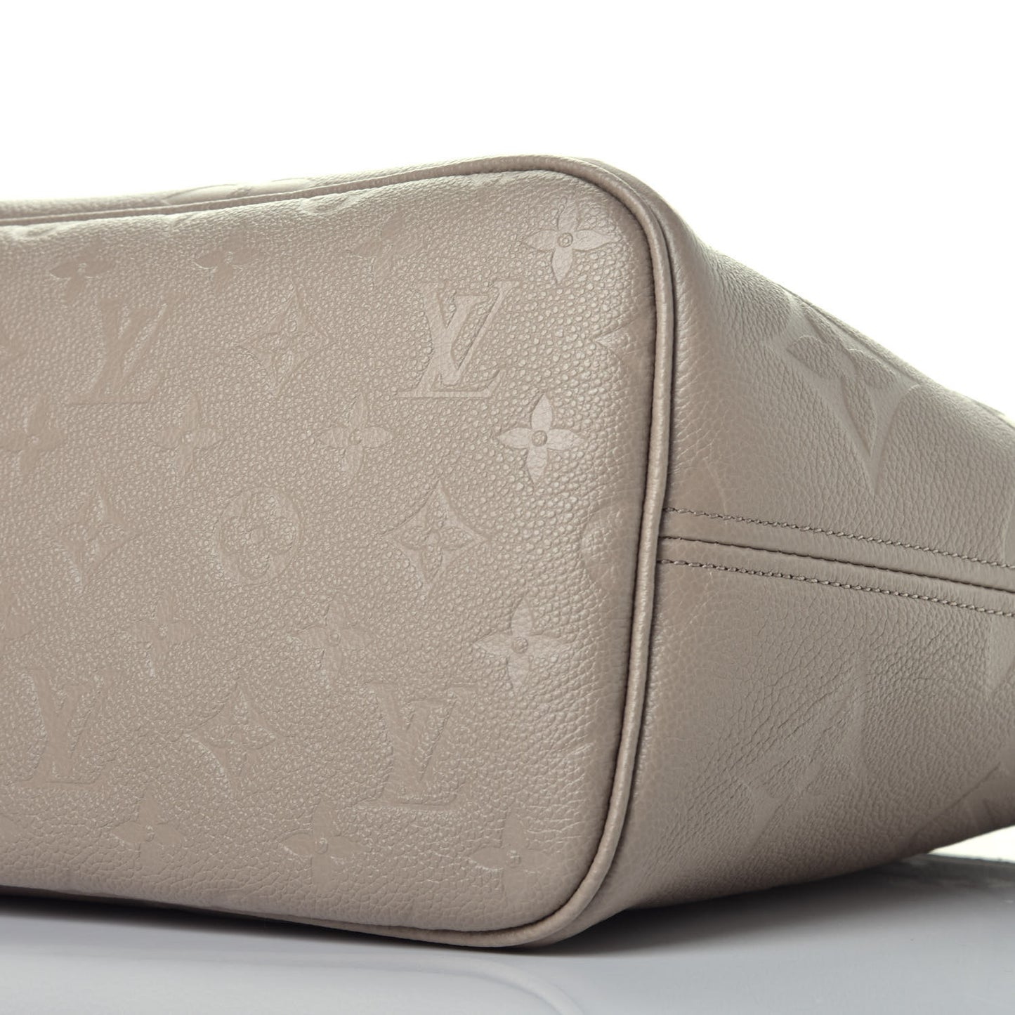 Empreinte Monogram Giant Neverfull MM Tourterelle