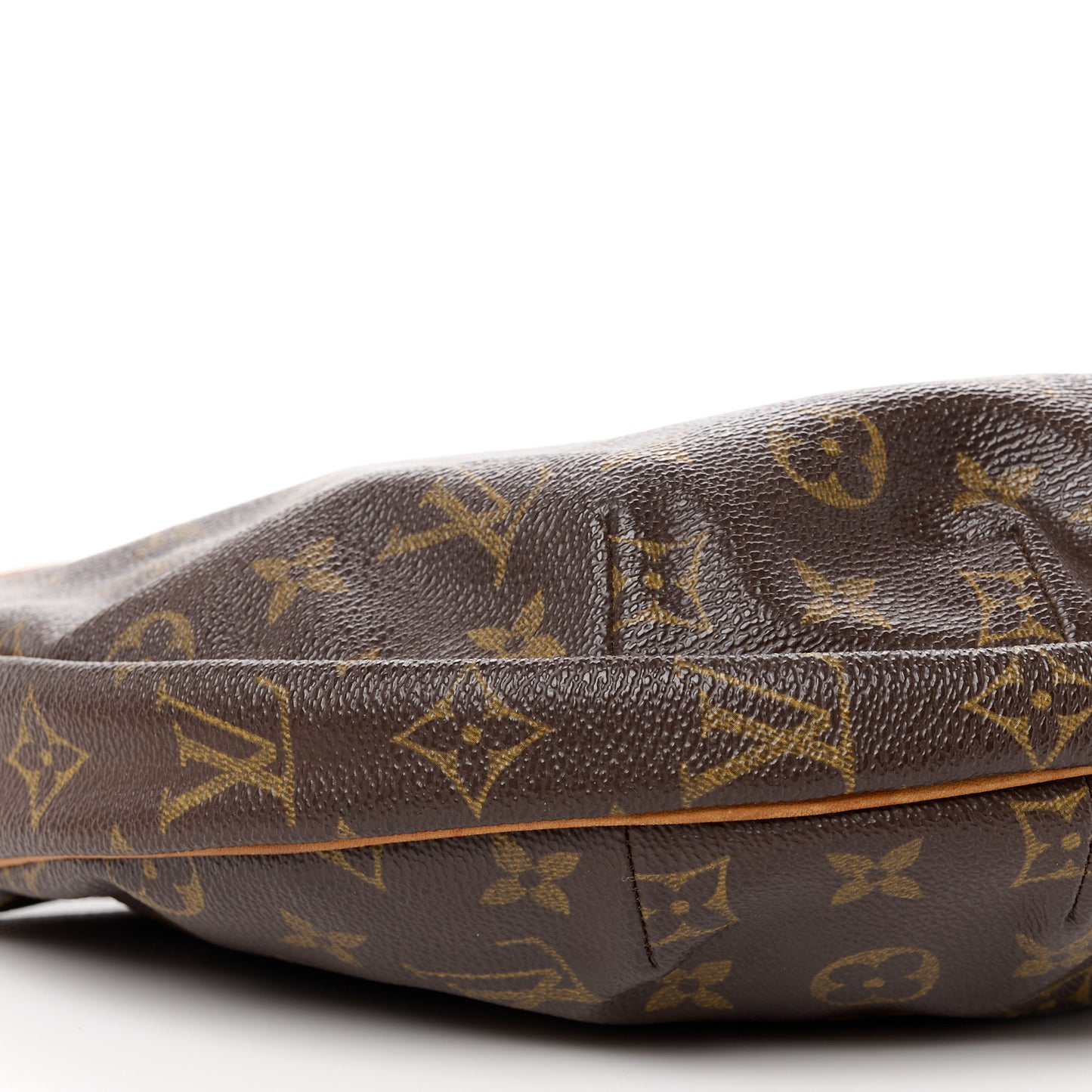 Monogram Croissant MM