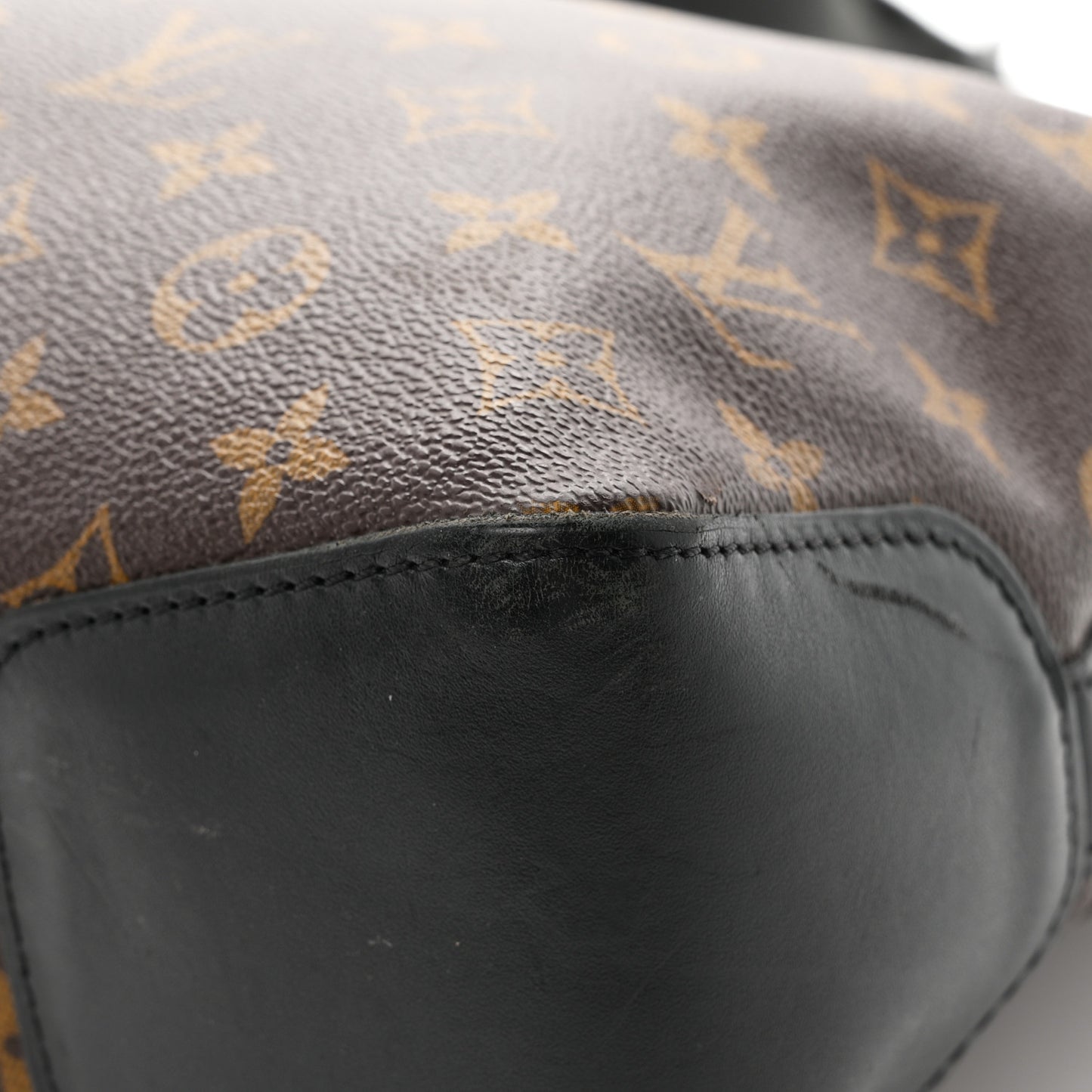 Monogram Macassar Torres Messenger