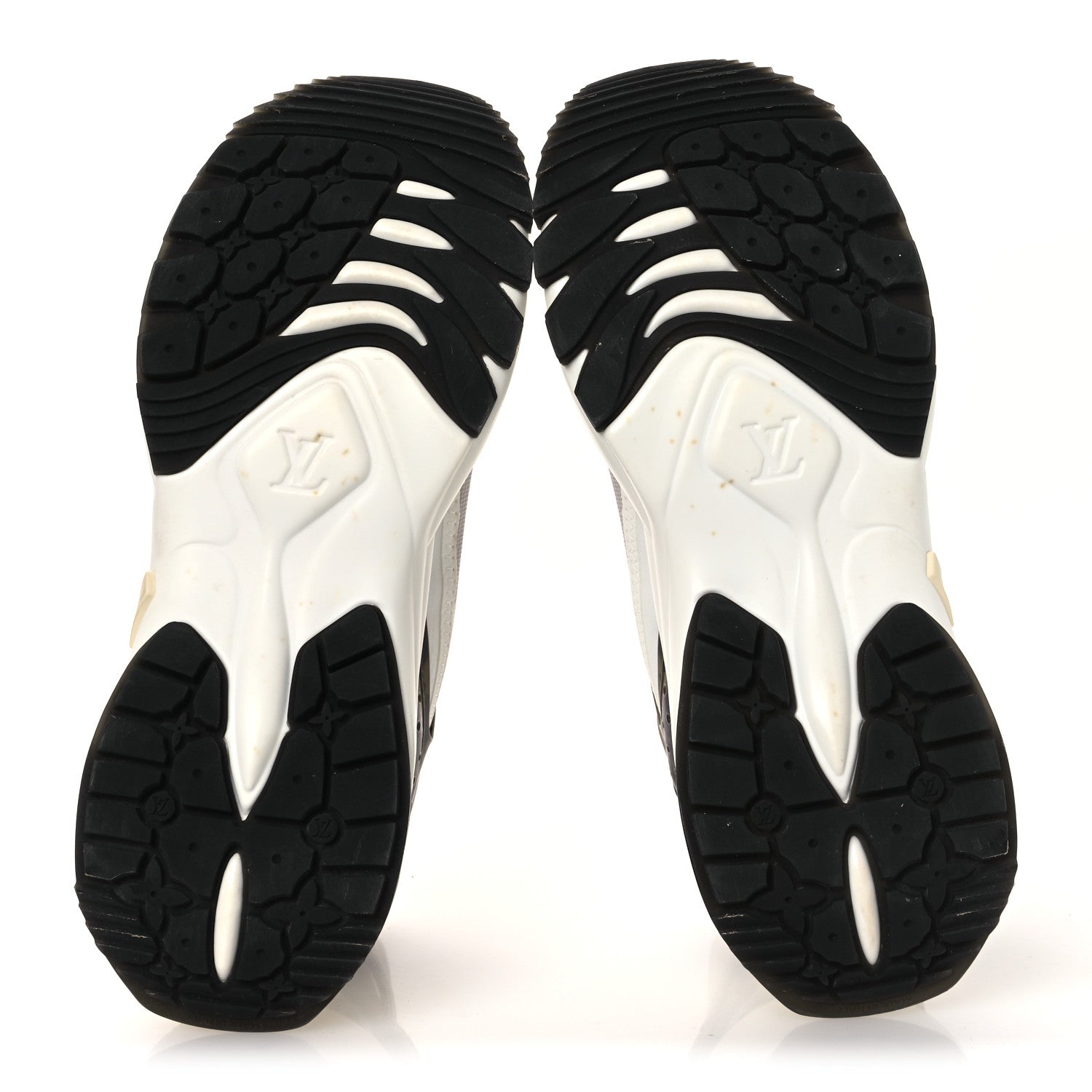 Louis Vuitton Monogram Calfskin Run 55 Sneakers 38 White 7 of 13