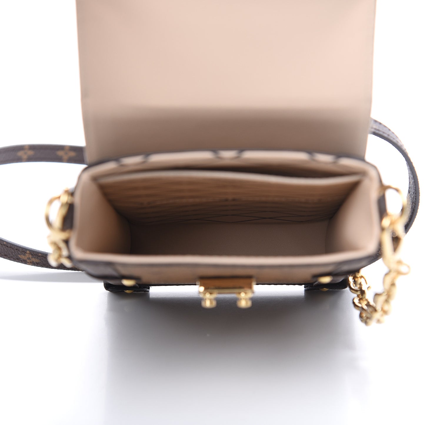 Reverse Monogram Pochette Trunk Verticale