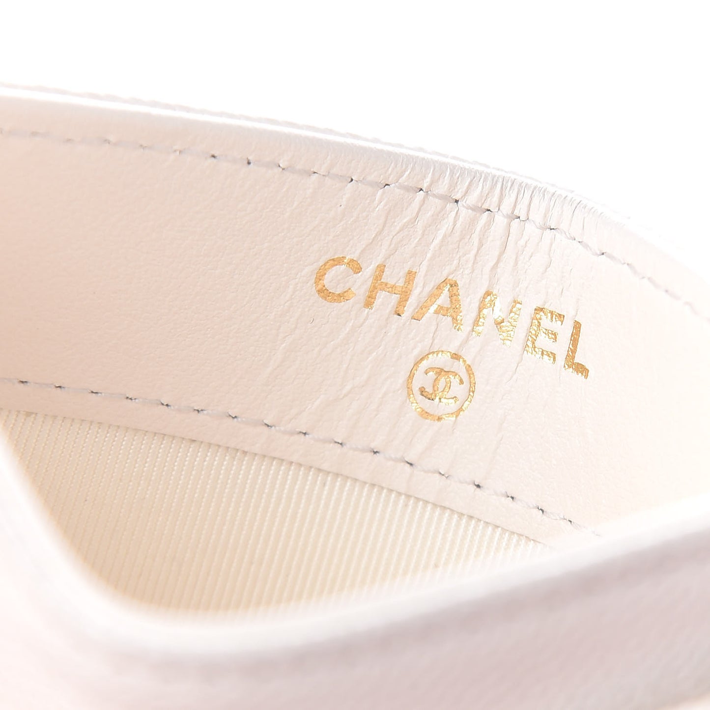 Caviar Quilted Card Holder White