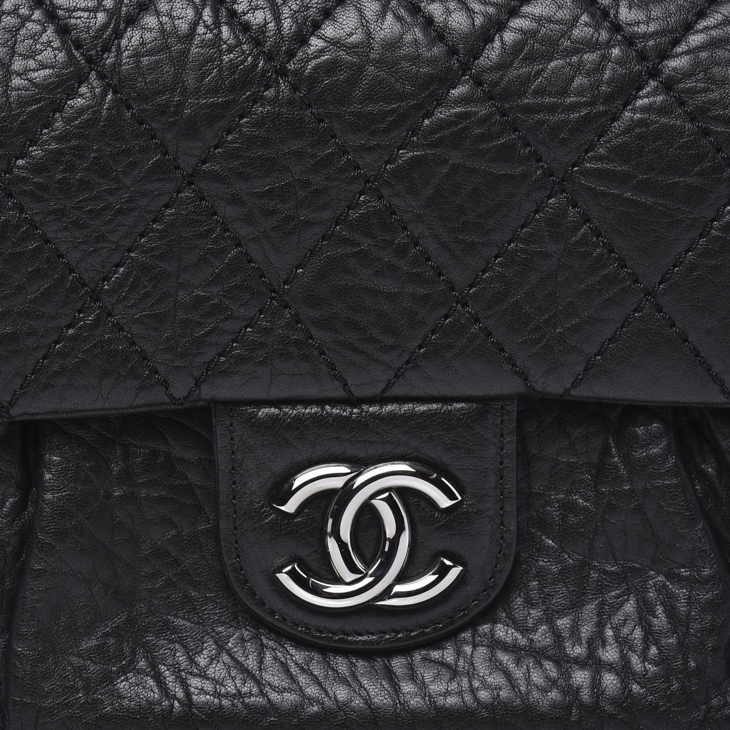 Distressed Lambskin Lady Braid Flap Black