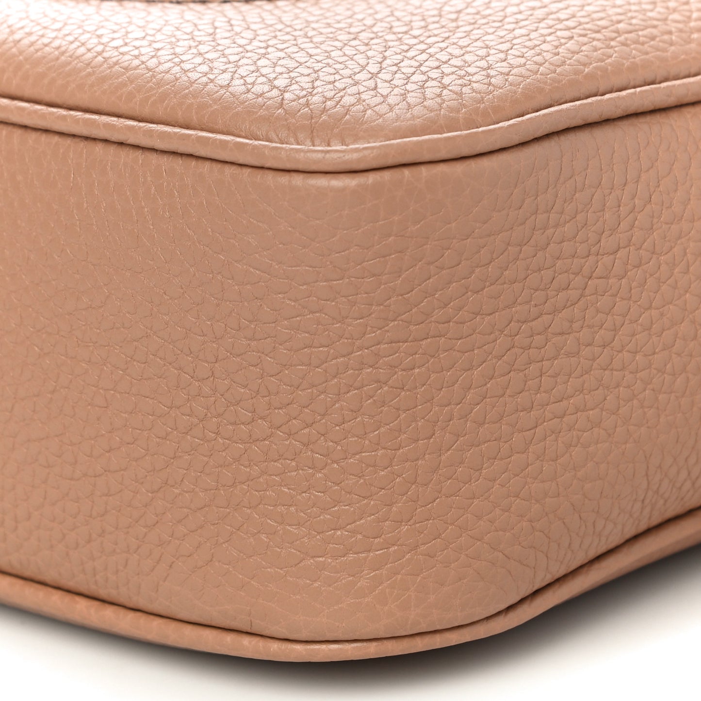 Pebbled Calfskin Small Soho Disco Bag Camelia