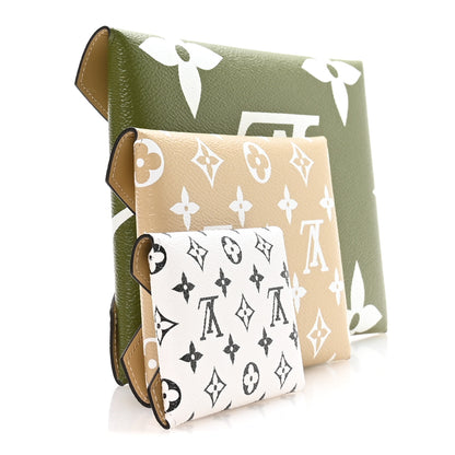 Louis Vuitton Monogram Giant Kirigami Pochette Set 3 of 10