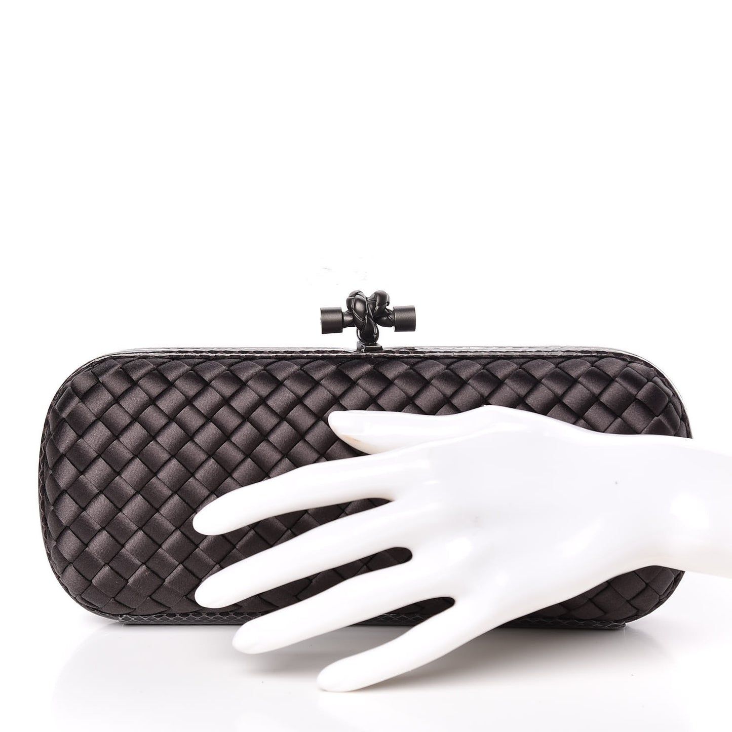 Satin Intreccio Impero Ayers Stretch Knot Clutch Quetsche