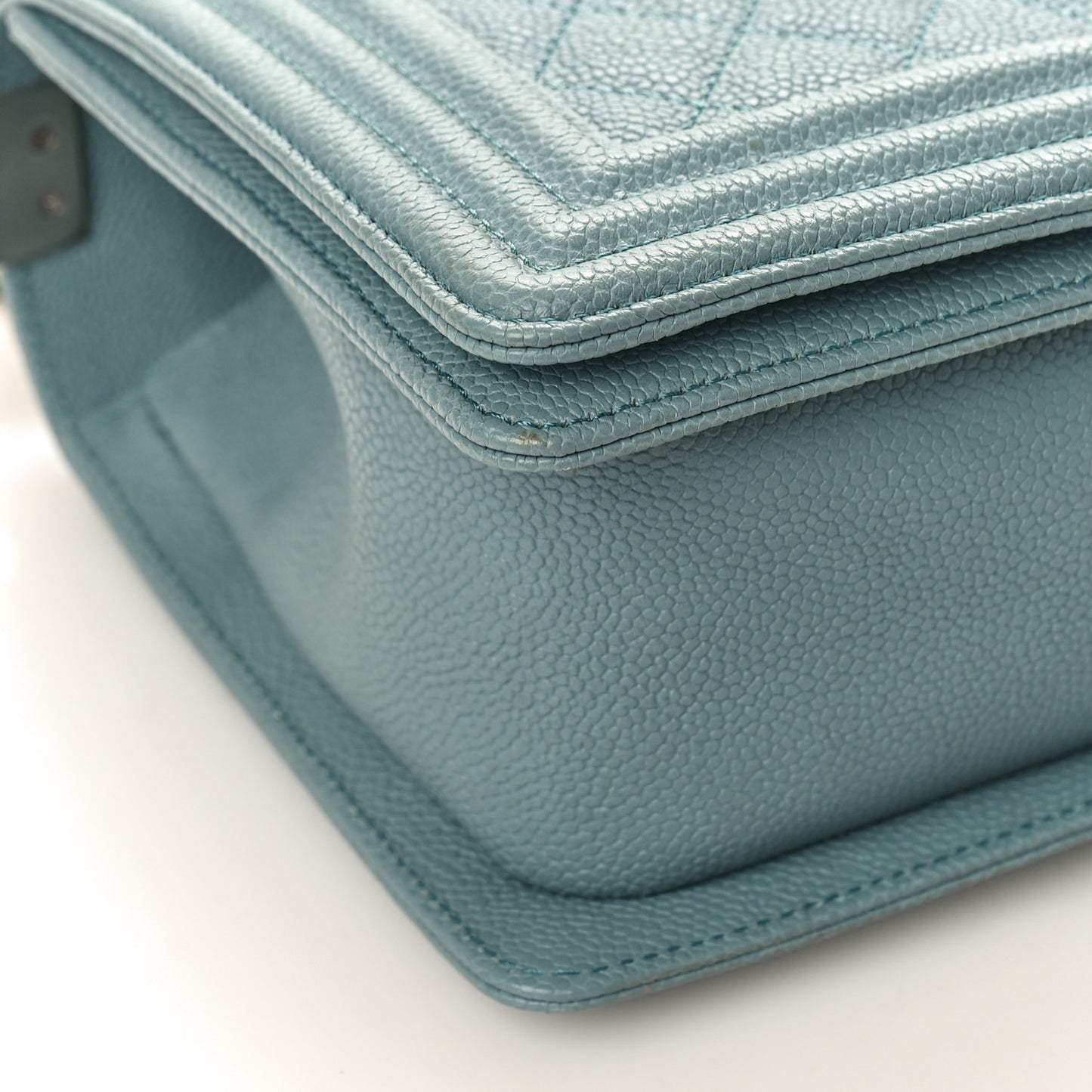 Caviar Quilted Medium Boy Flap Light Blue