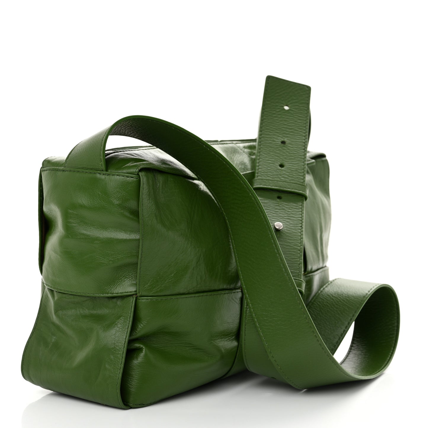 Paper Calfskin Maxi Intreccio Medium Arco Camera Bag Avocado