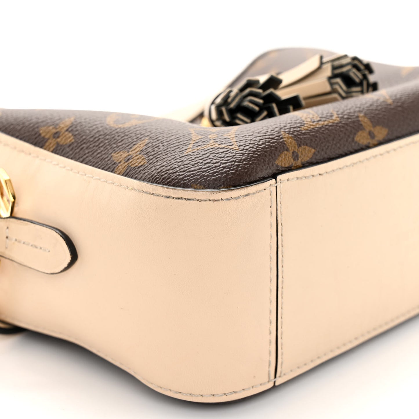 Monogram Saintonge Creme