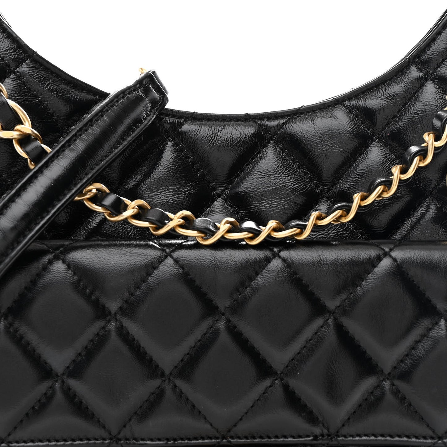 Shiny Crumpled Calfskin Quilted Wavy CC Hobo Black