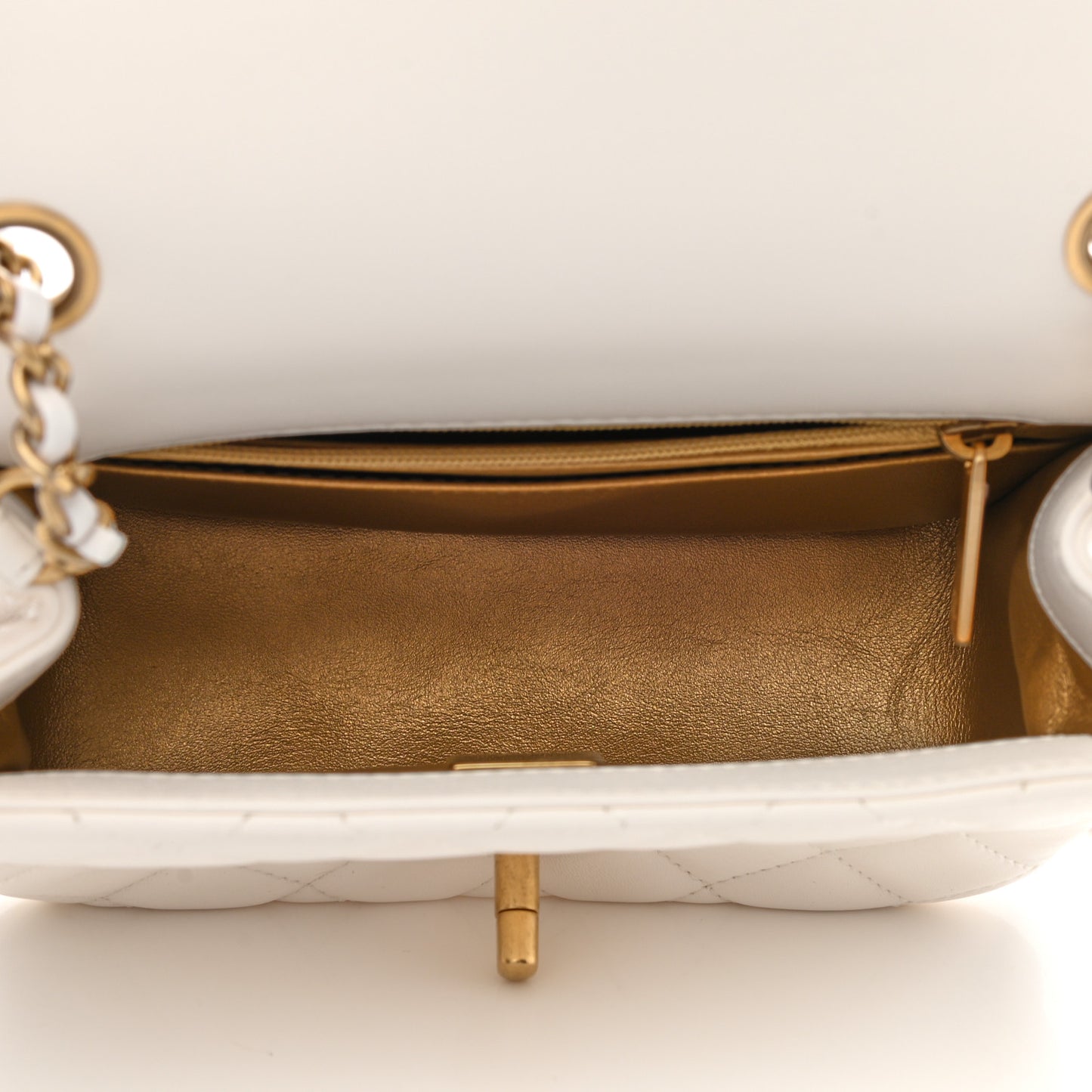 Lambskin Quilted Mini Pearl Crush Flap White