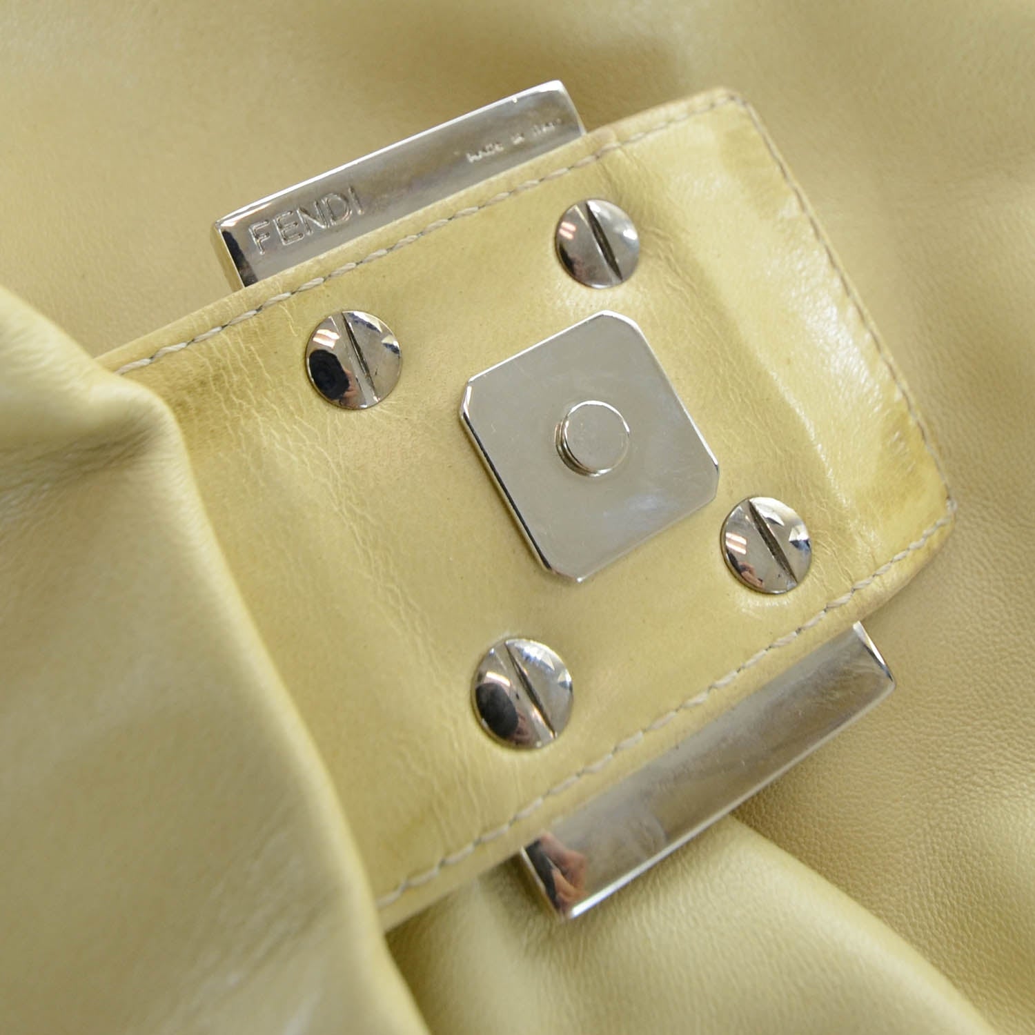 Fendi Leather Baguette Beige 11 of 12